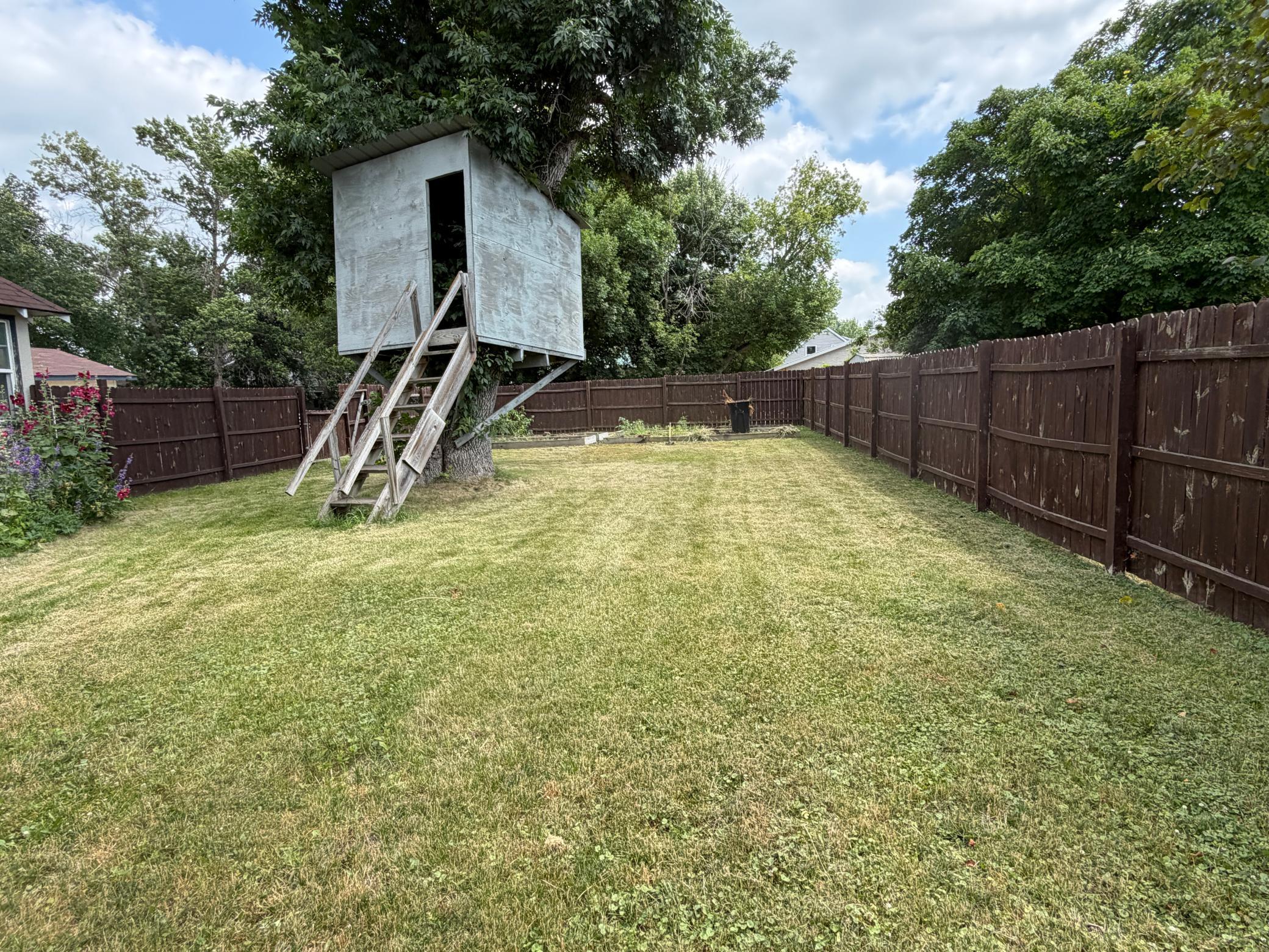 207 S Johnson Avenue Property Photo 46