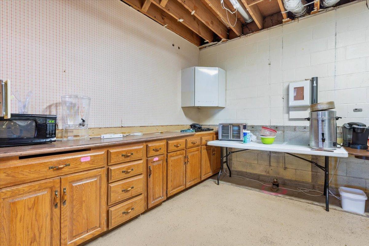 105 Central Boulevard Property Photo 6