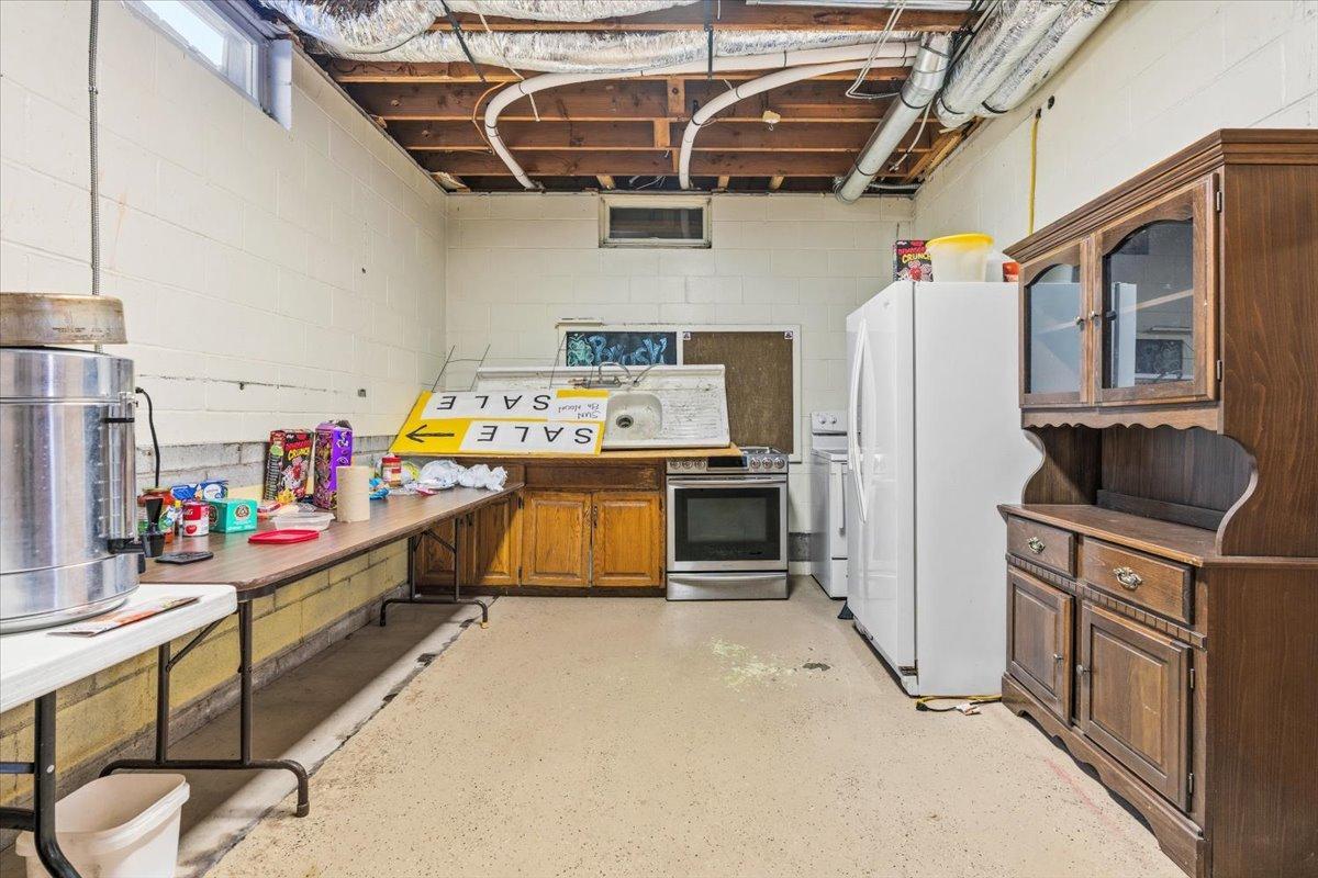 105 Central Boulevard Property Photo 7