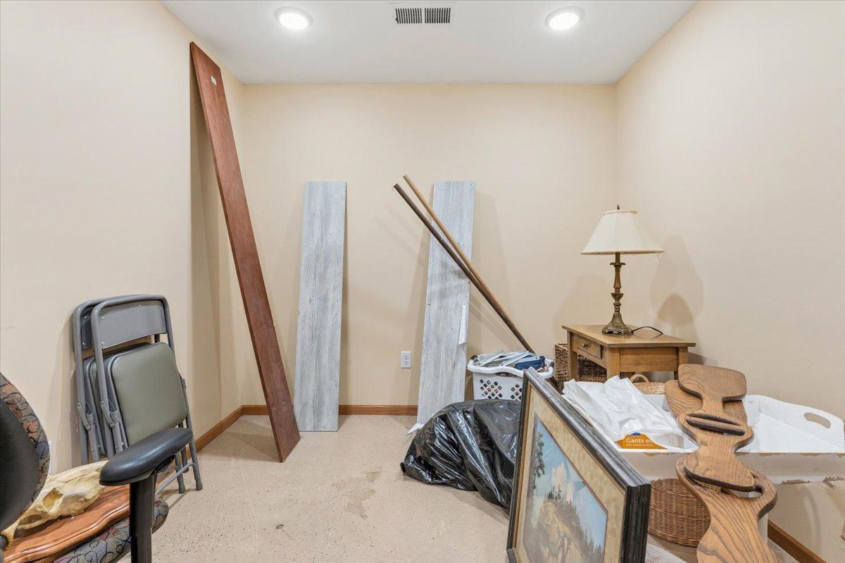 105 Central Boulevard Property Photo 9