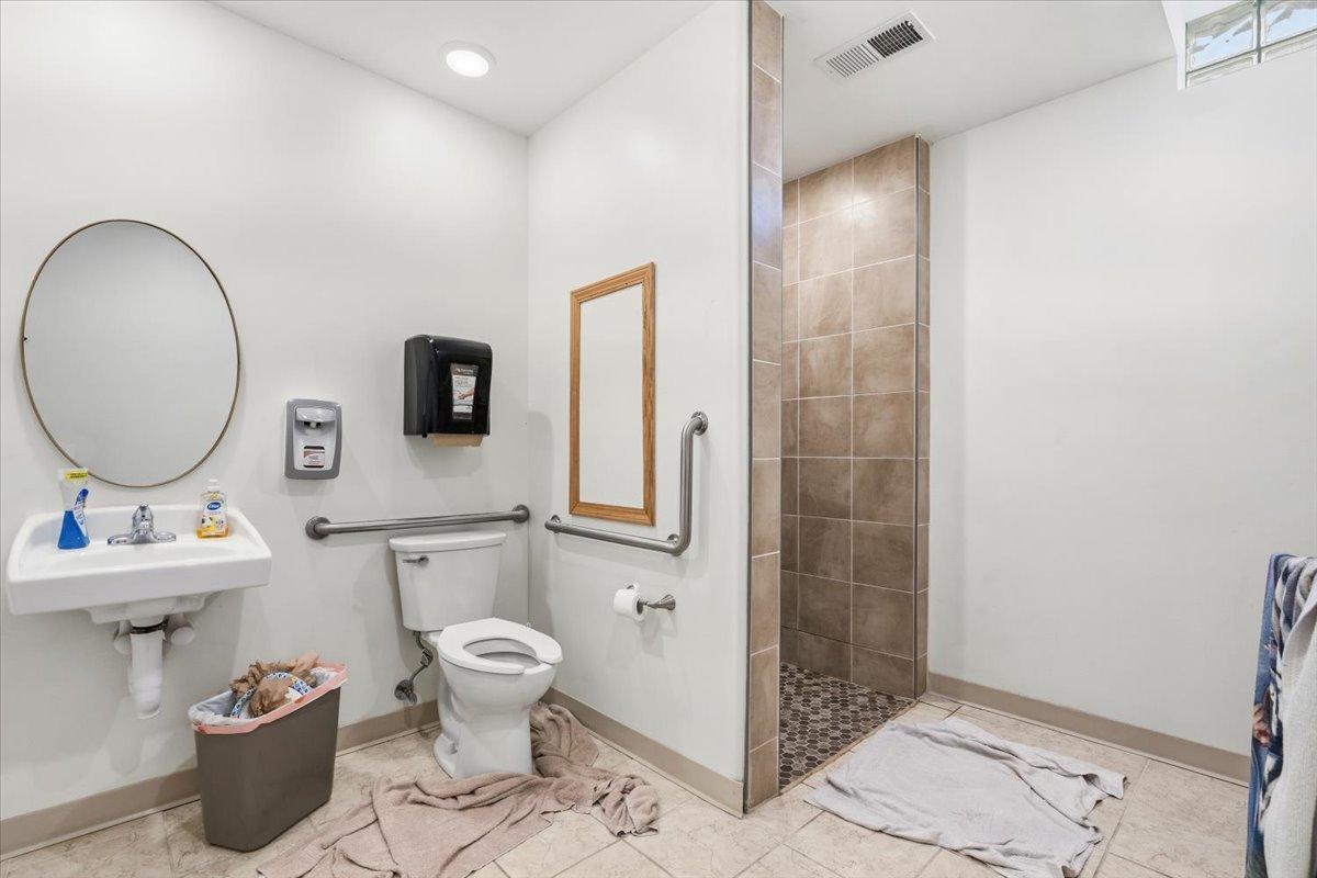 105 Central Boulevard Property Photo 13