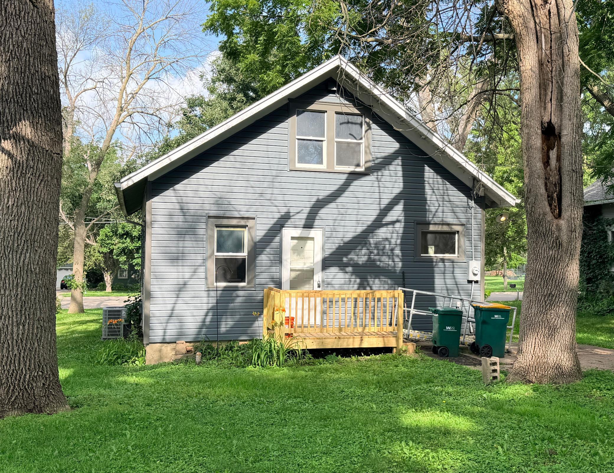 1405 S Broadway Avenue Property Photo 3