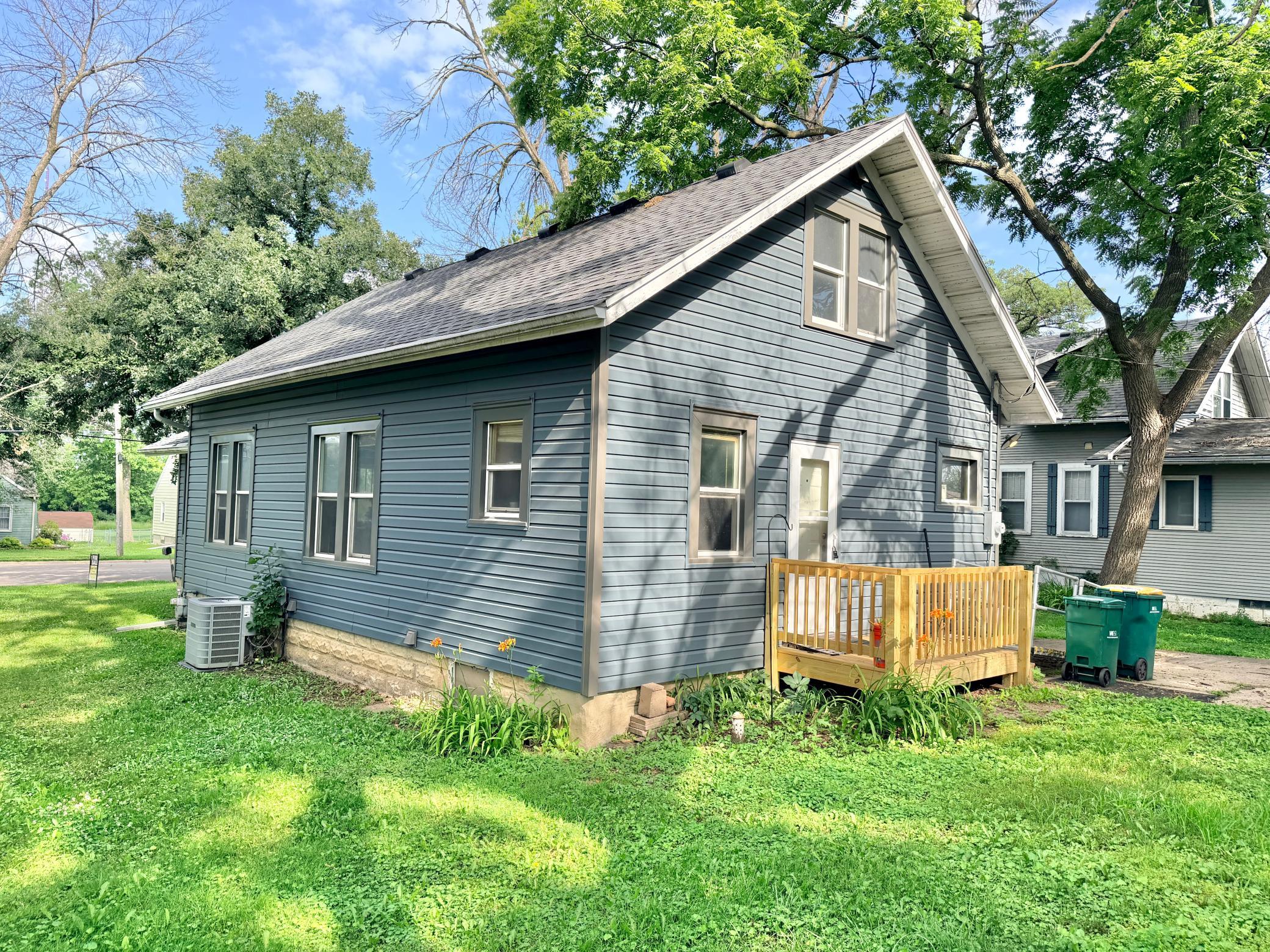 1405 S Broadway Avenue Property Photo 4