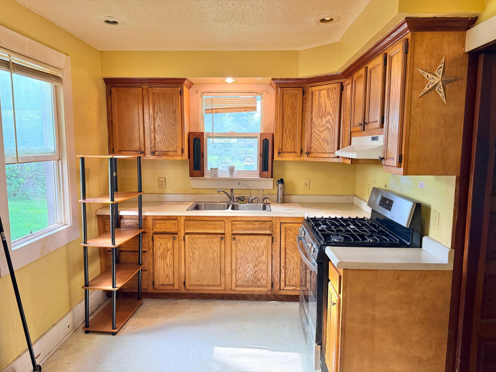 1405 S Broadway Avenue Property Photo 7
