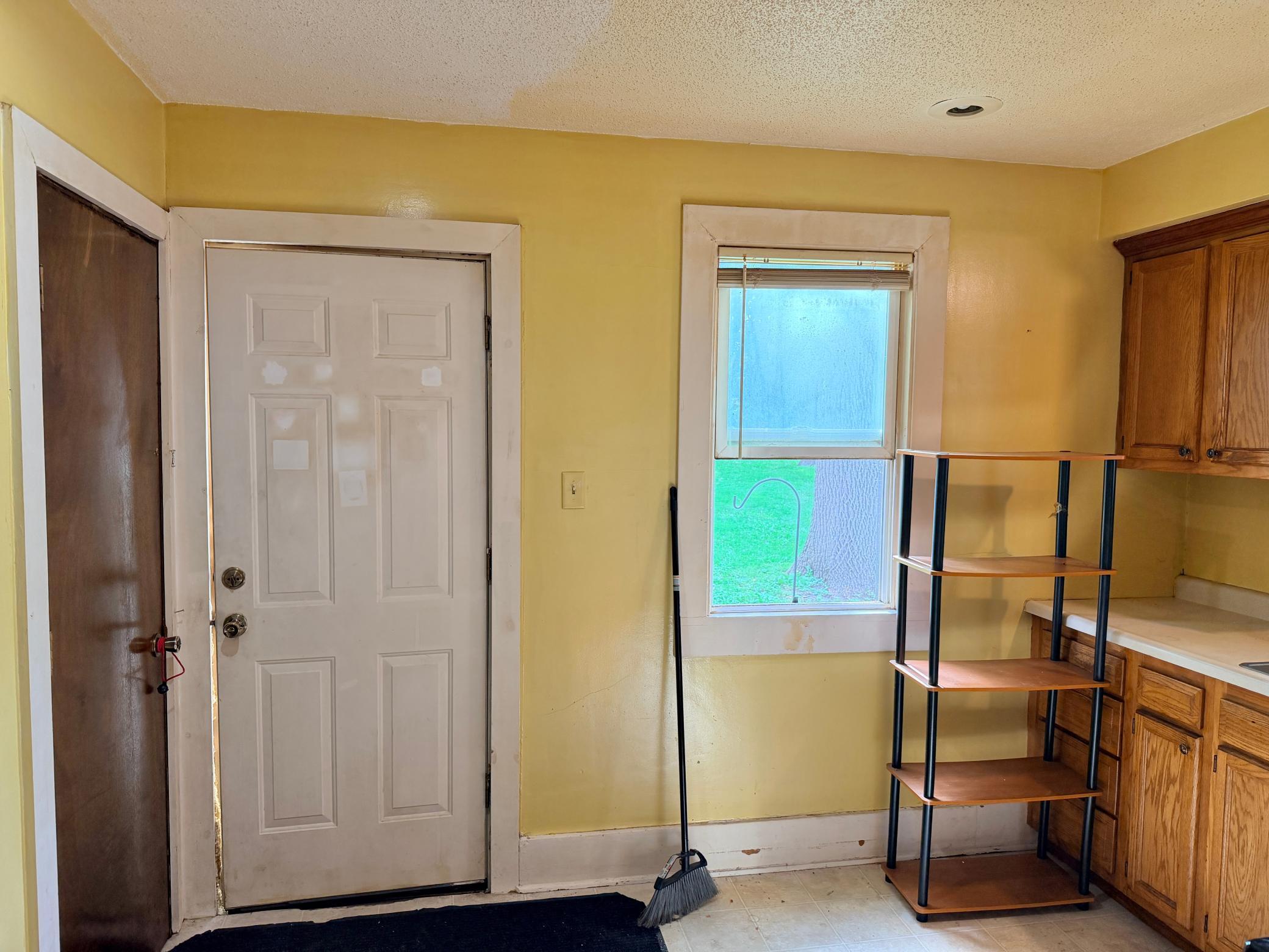 1405 S Broadway Avenue Property Photo 9
