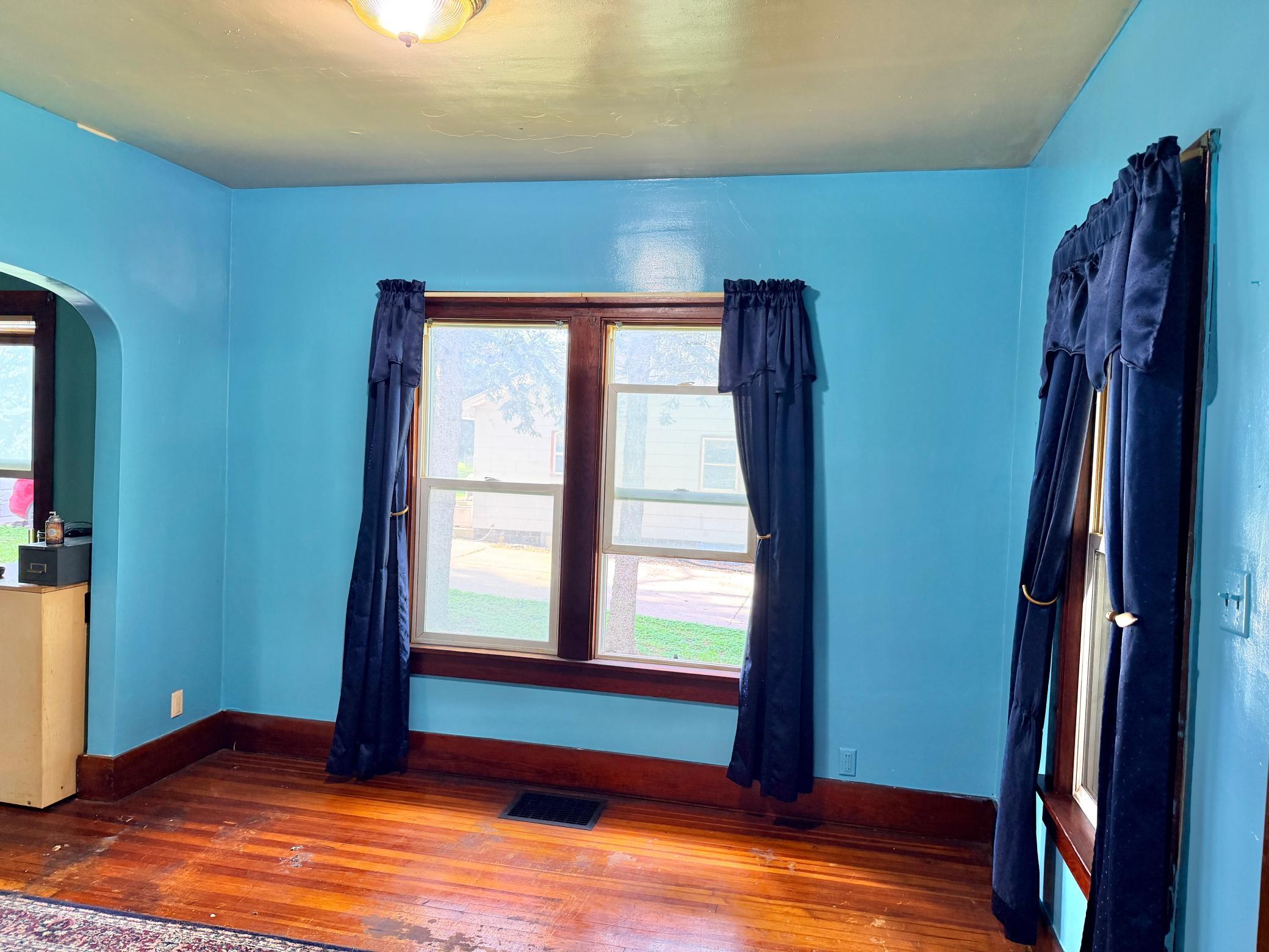 1405 S Broadway Avenue Property Photo 16
