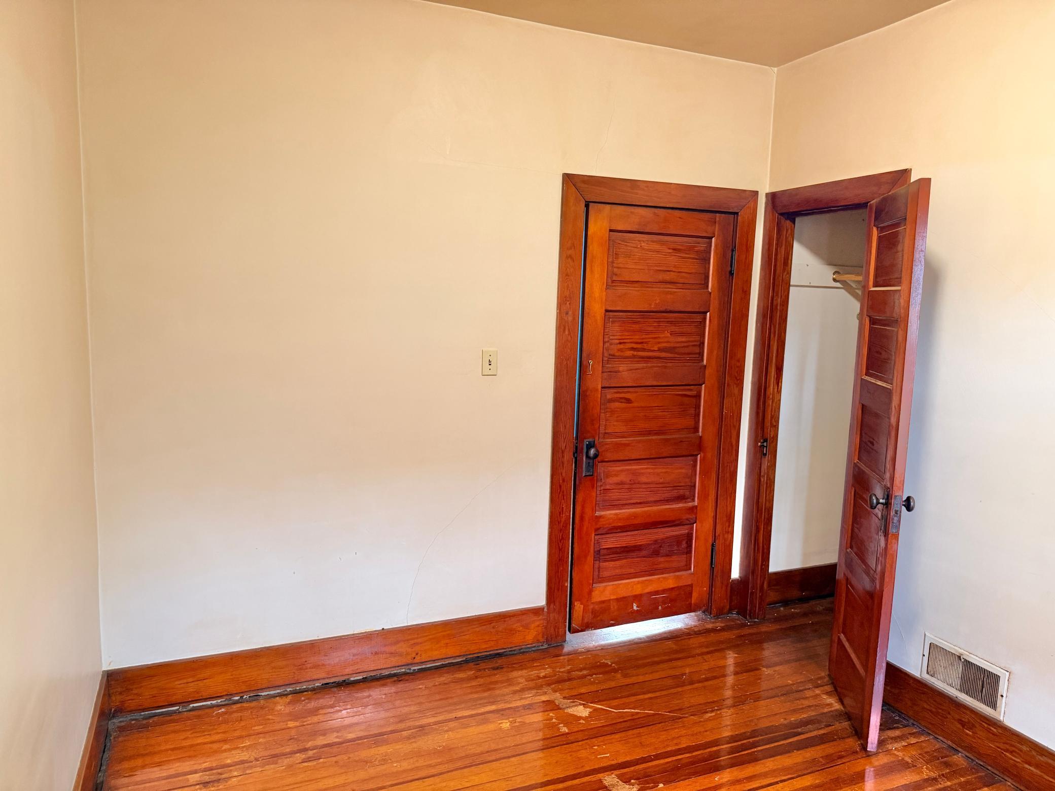 1405 S Broadway Avenue Property Photo 20