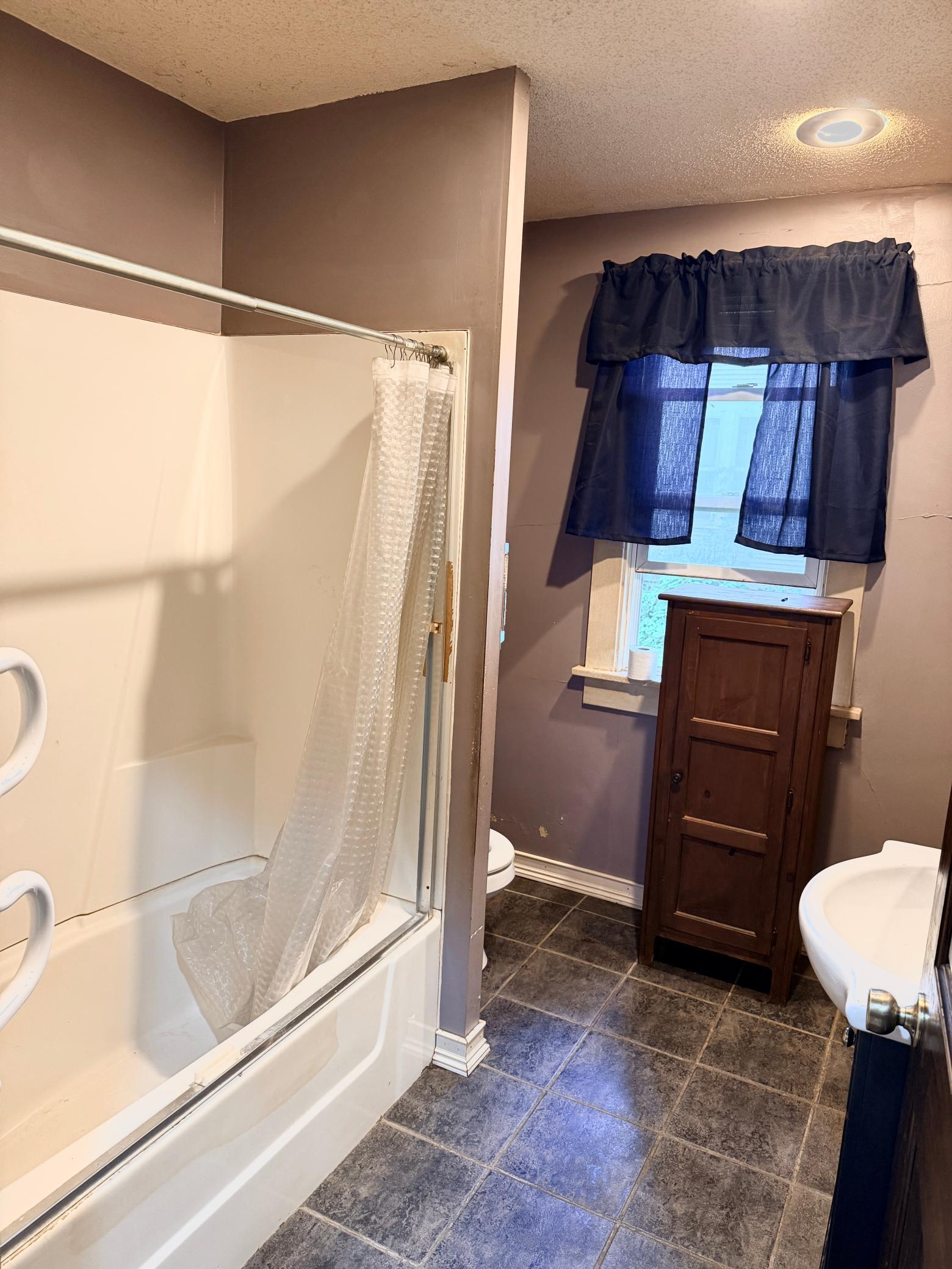 1405 S Broadway Avenue Property Photo 23