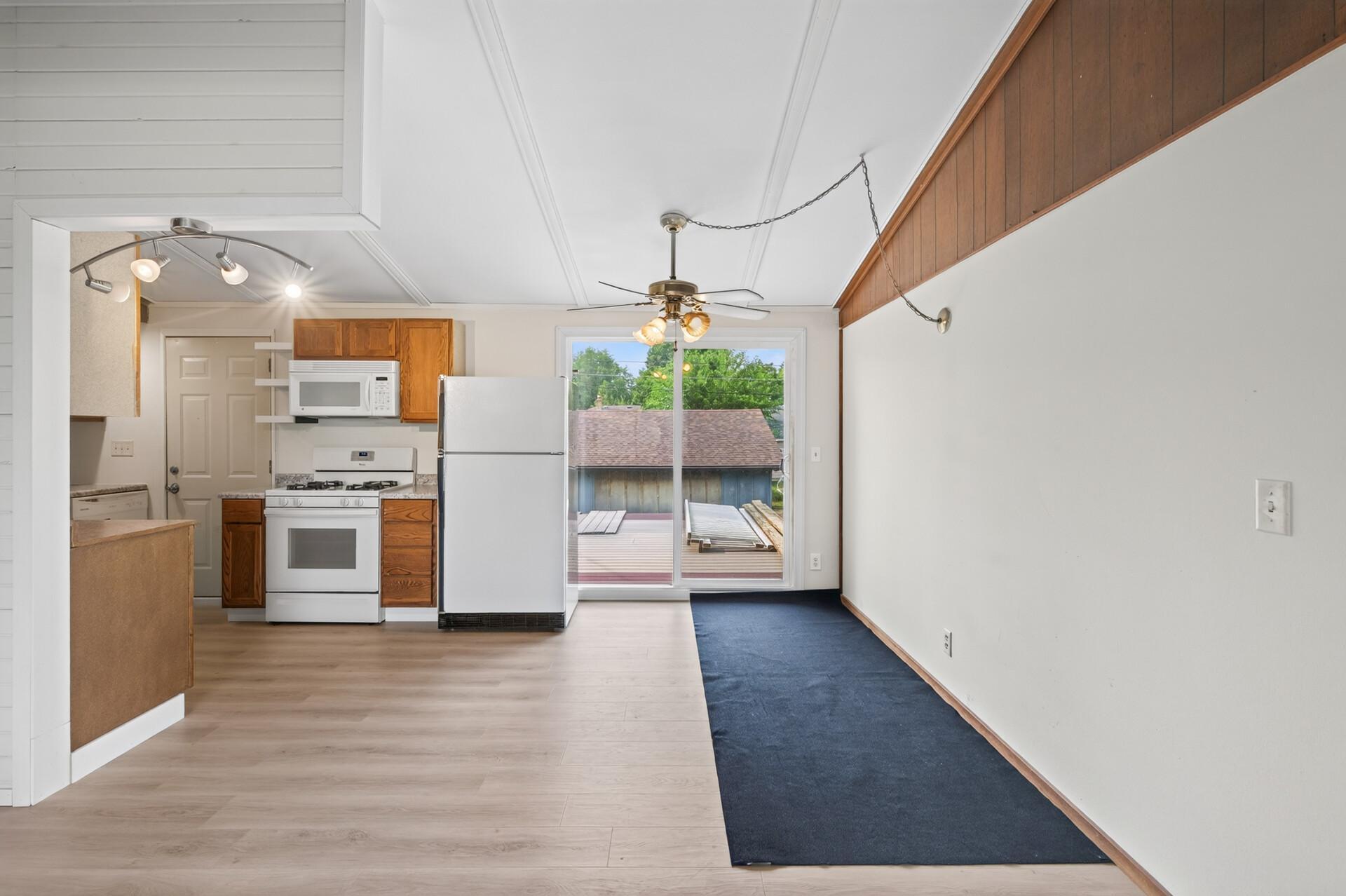 1582 3rd Street E Property Photo 9