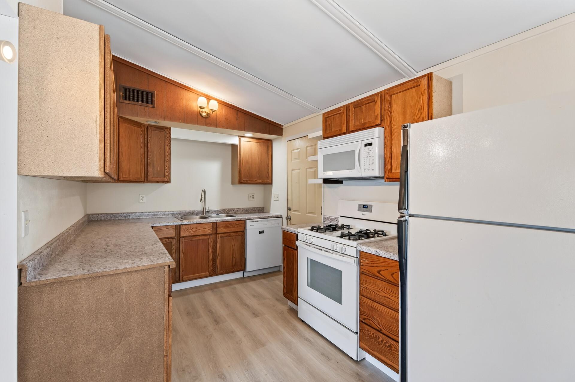 1582 3rd Street E Property Photo 12