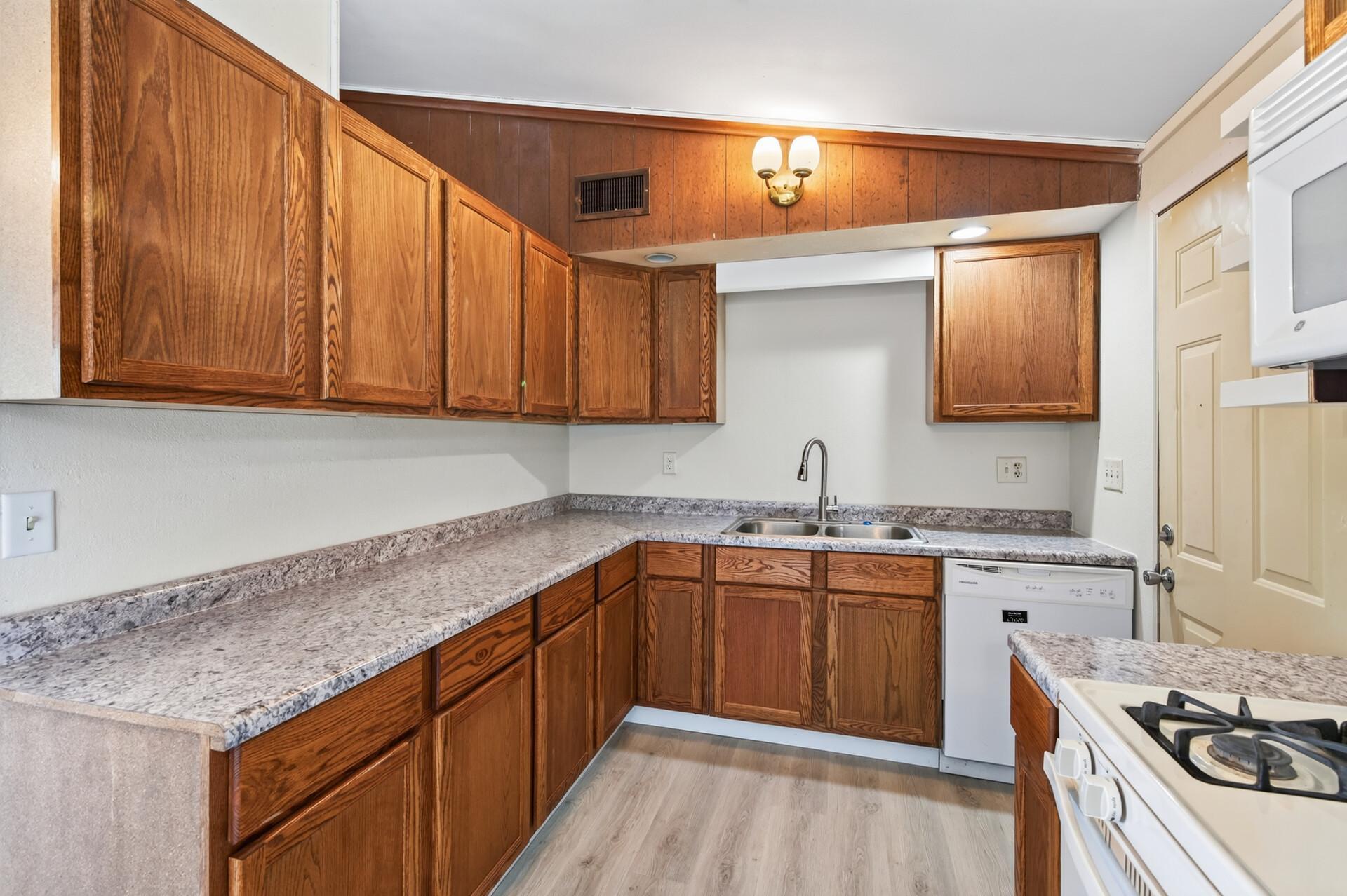 1582 3rd Street E Property Photo 14