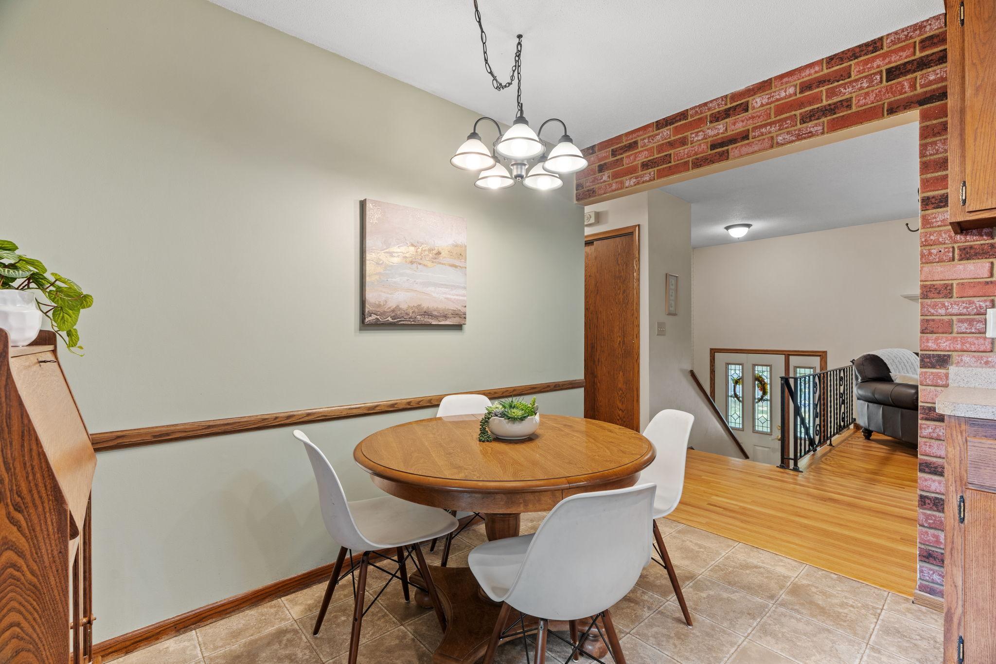 2207 Orchard Lane Property Photo 4