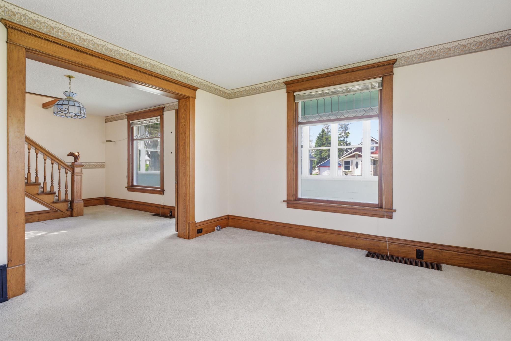 827 7th Avenue Sw Property Photo 5