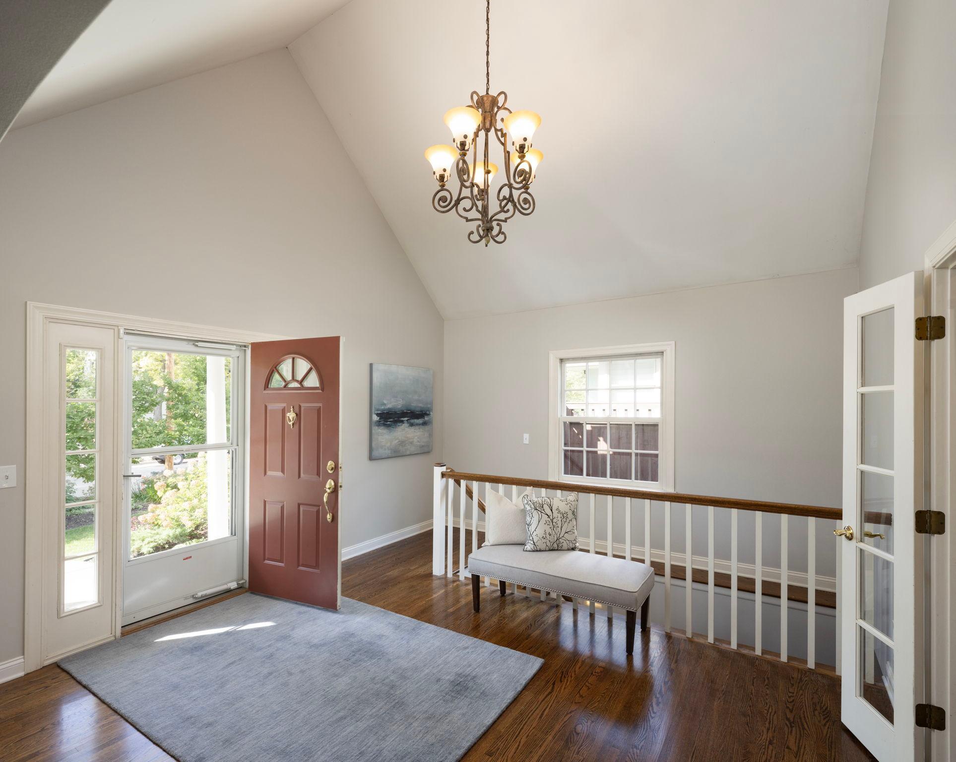 2207 Penn Avenue S Property Photo 4