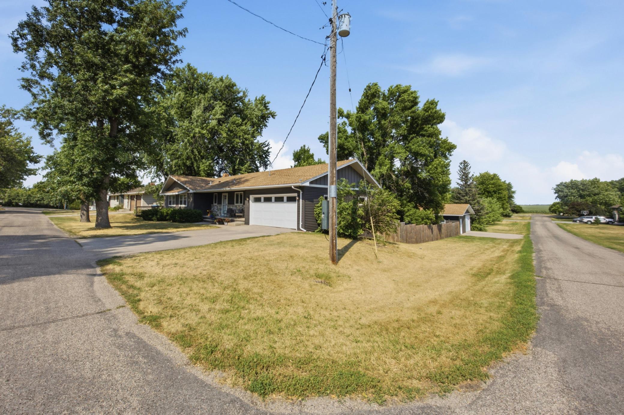 250 4th Street Property Photo 2