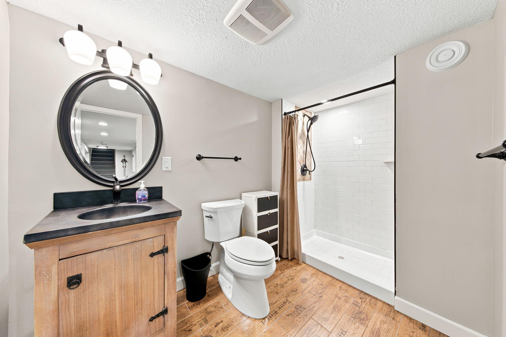 2222 Scheffer Avenue Property Photo 26