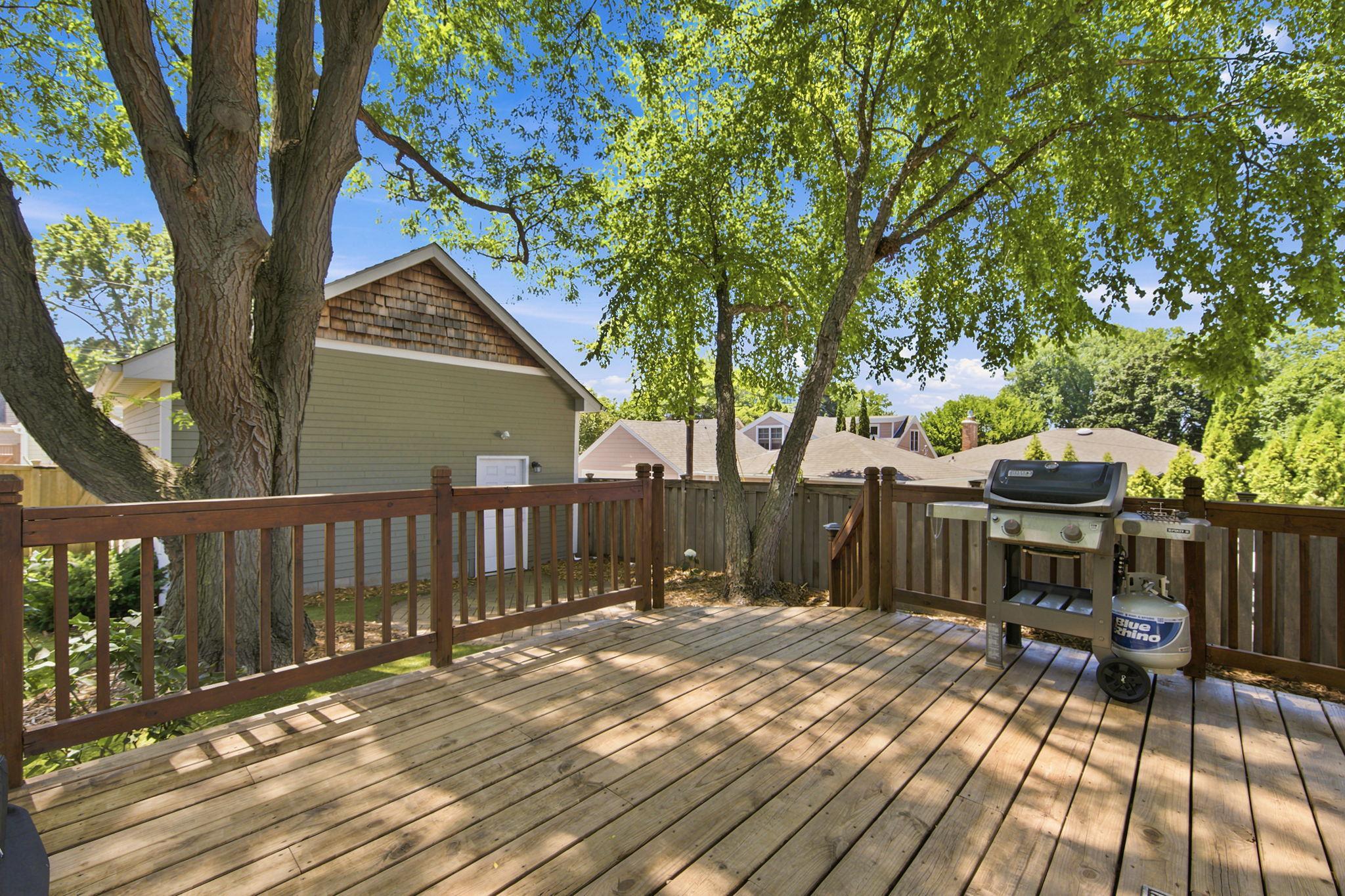 2222 Scheffer Avenue Property Photo 32