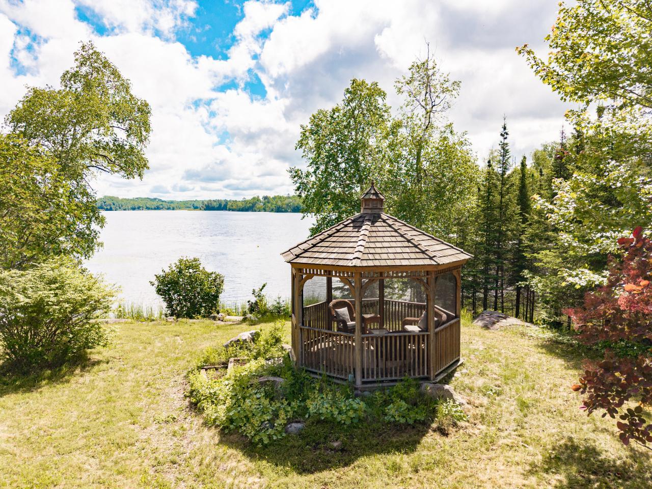 6139 Sunset Ridge N Property Photo 3