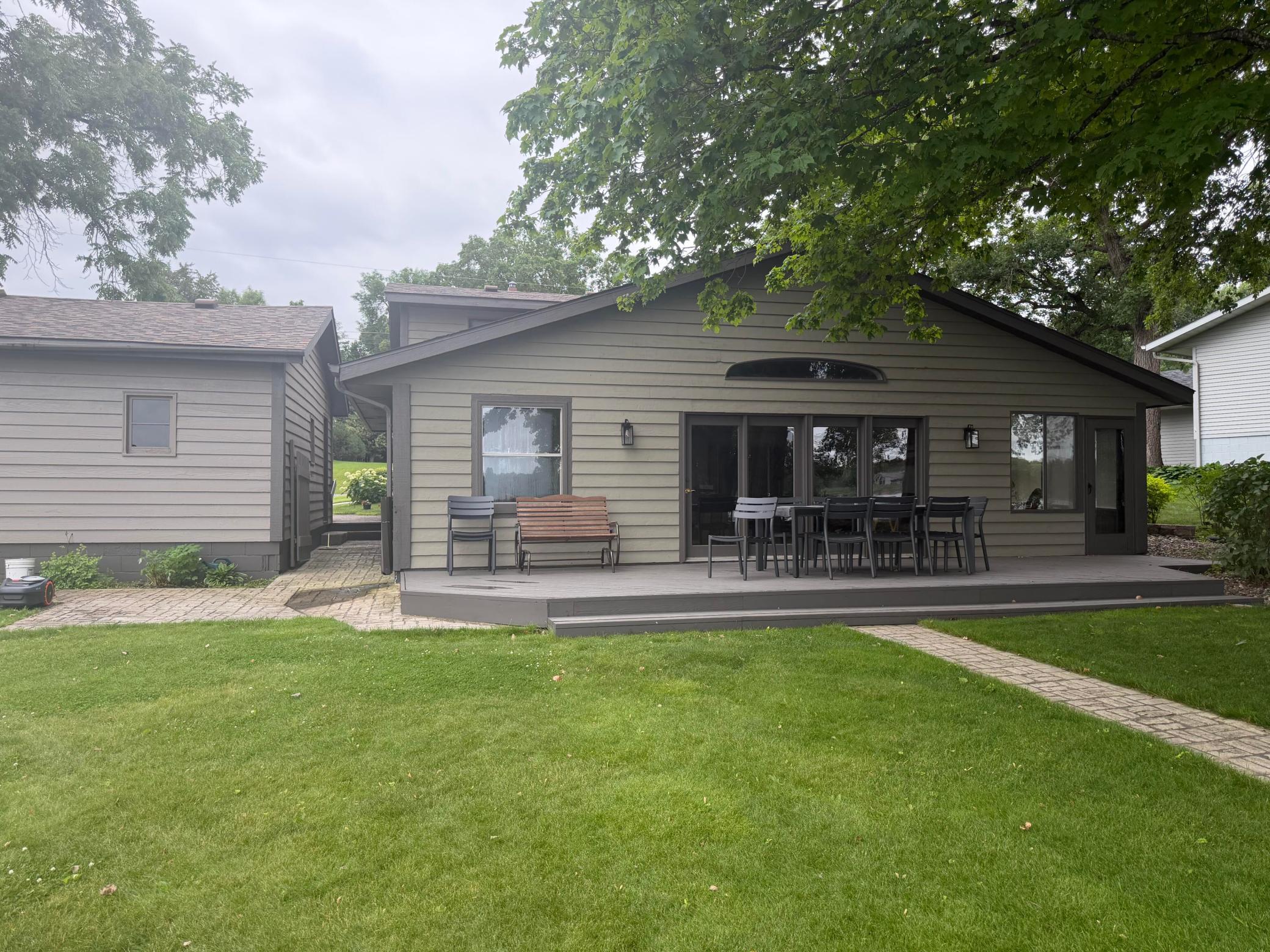1037 Hamlet Drive N Property Photo 29
