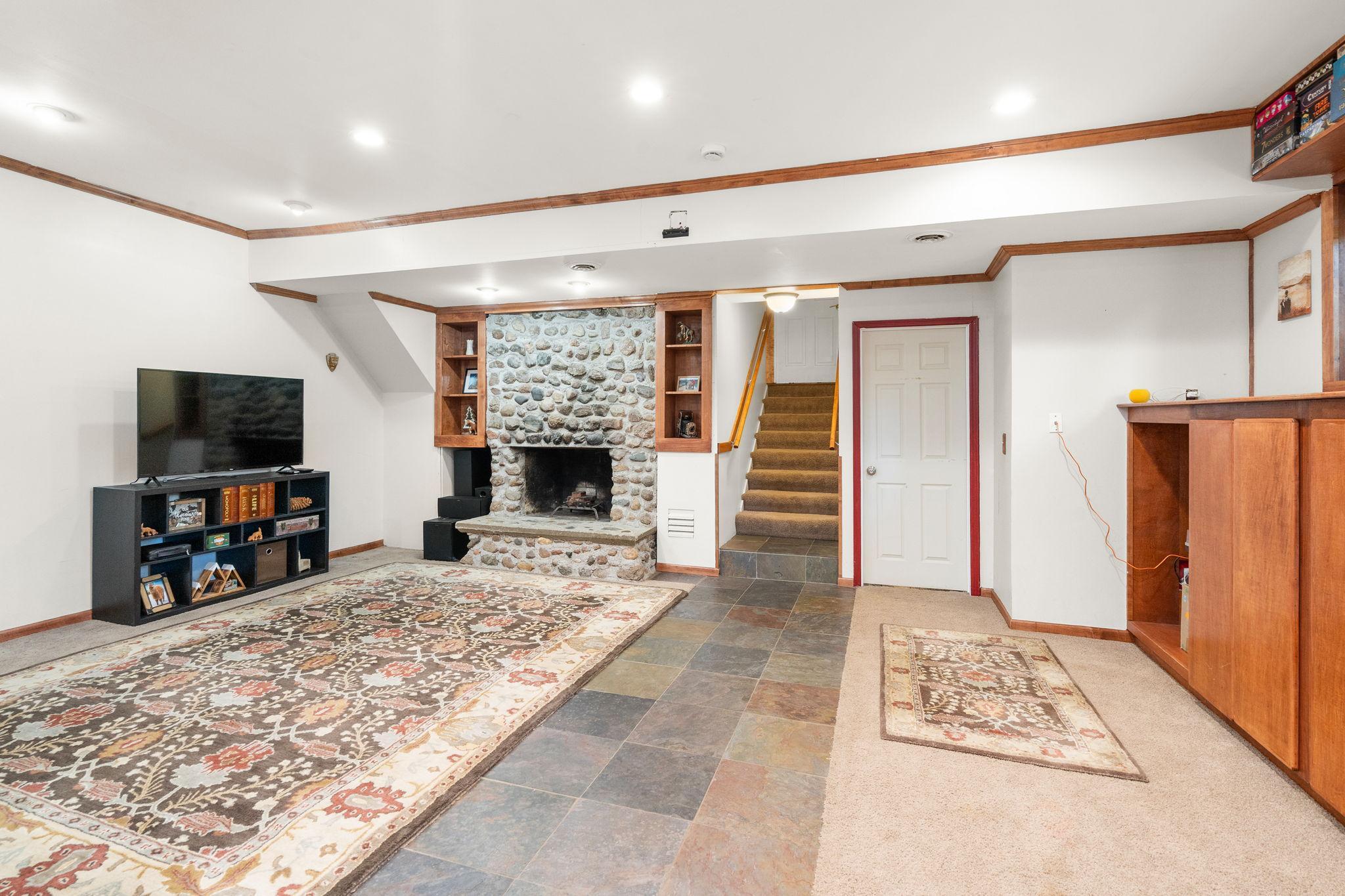 8315 Greenfield Road Property Photo 24