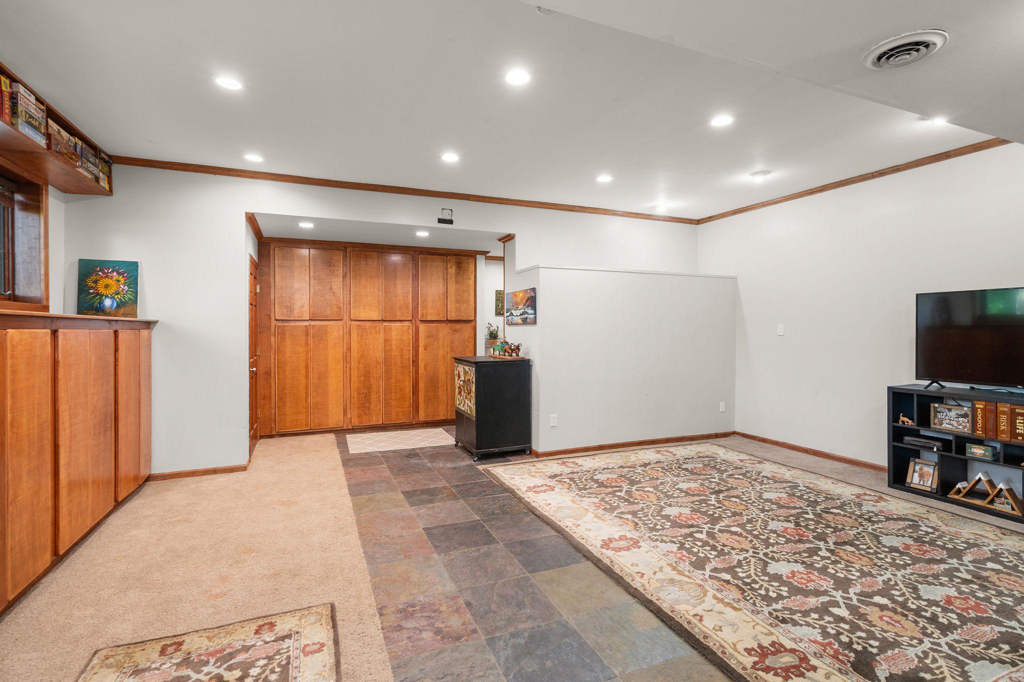 8315 Greenfield Road Property Photo 25