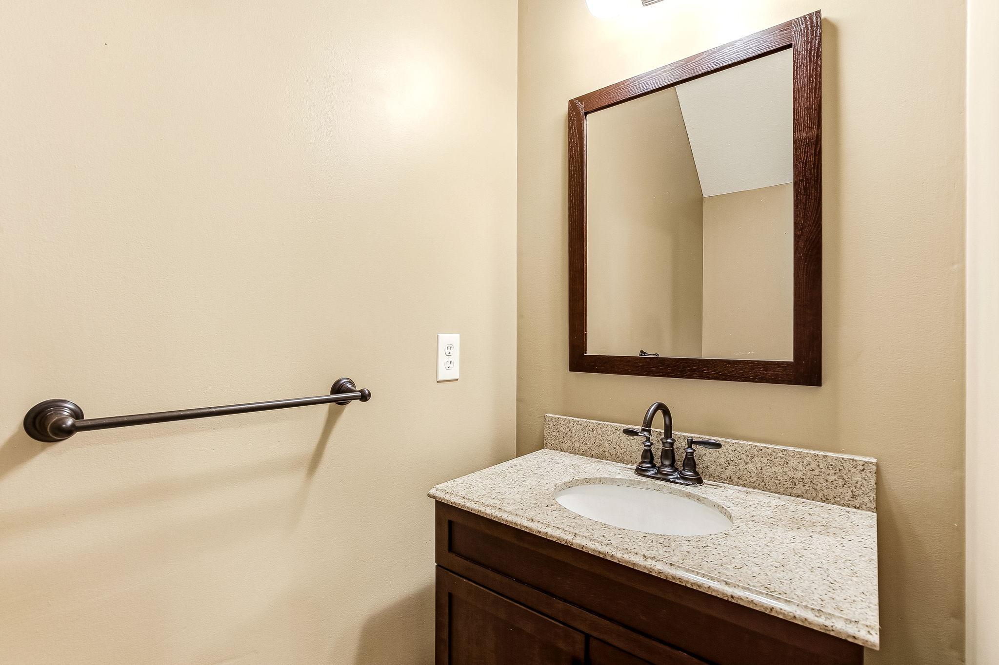 428 Willoughby Way W Property Photo 14