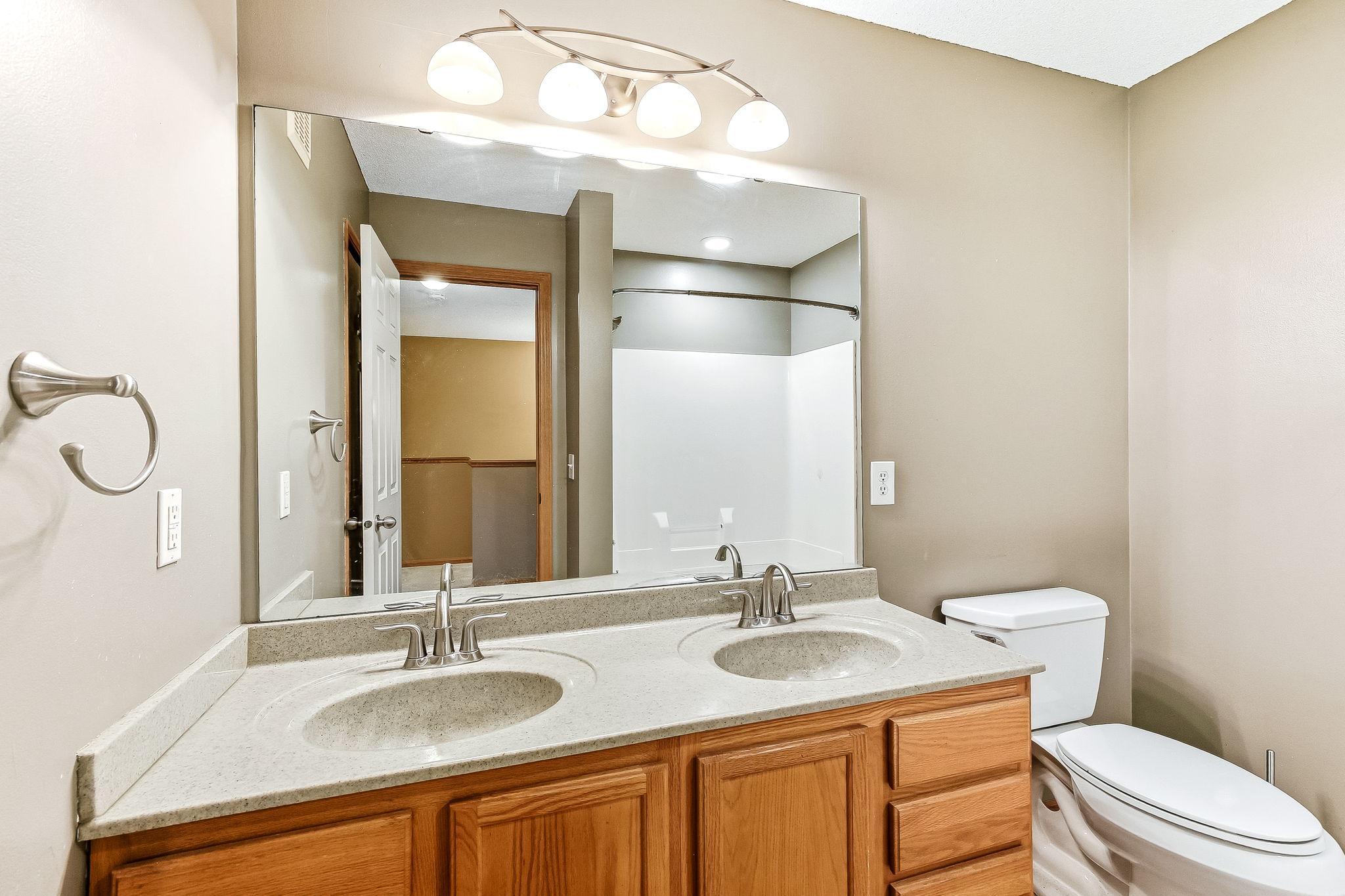428 Willoughby Way W Property Photo 19