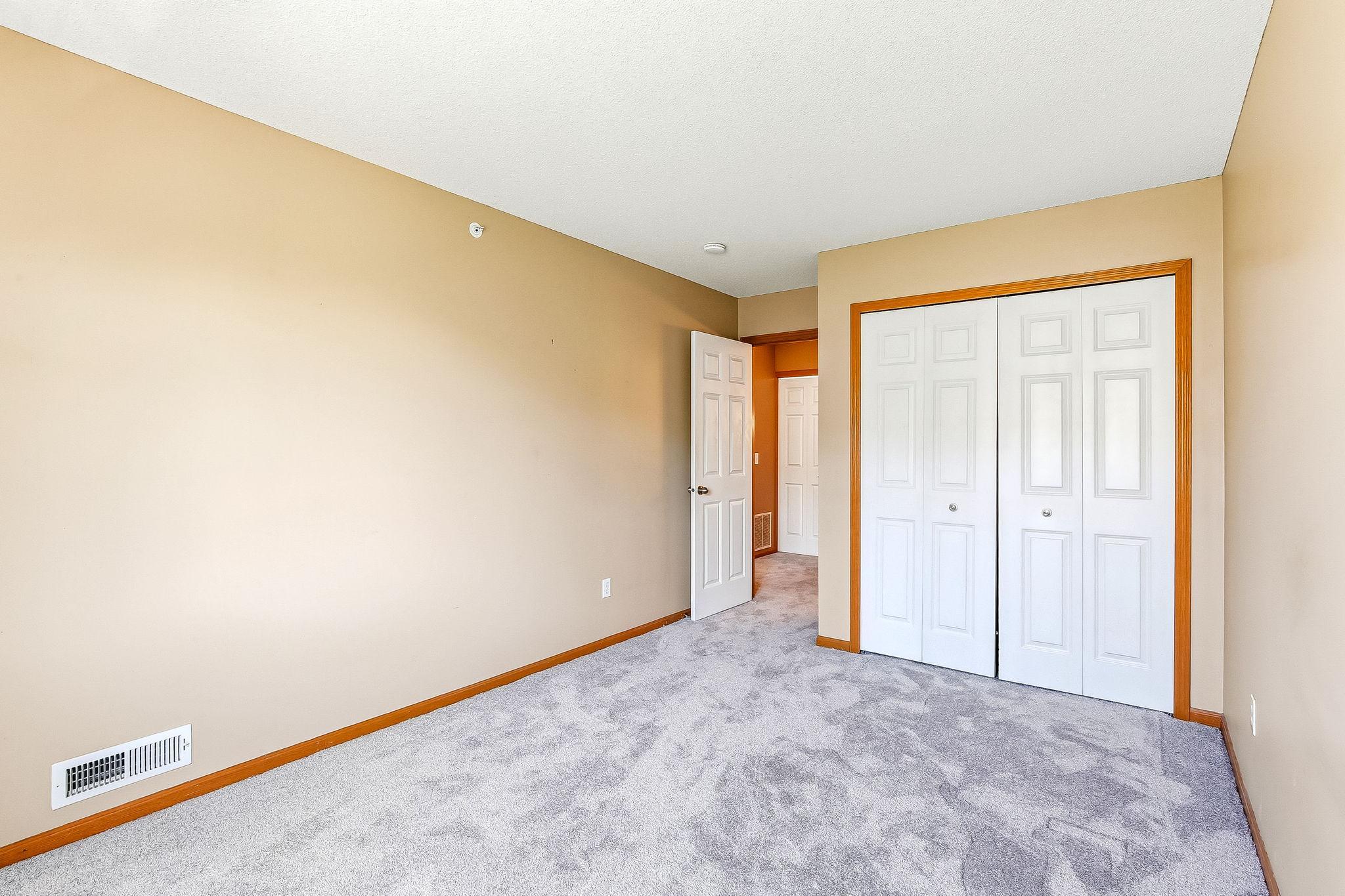 428 Willoughby Way W Property Photo 23