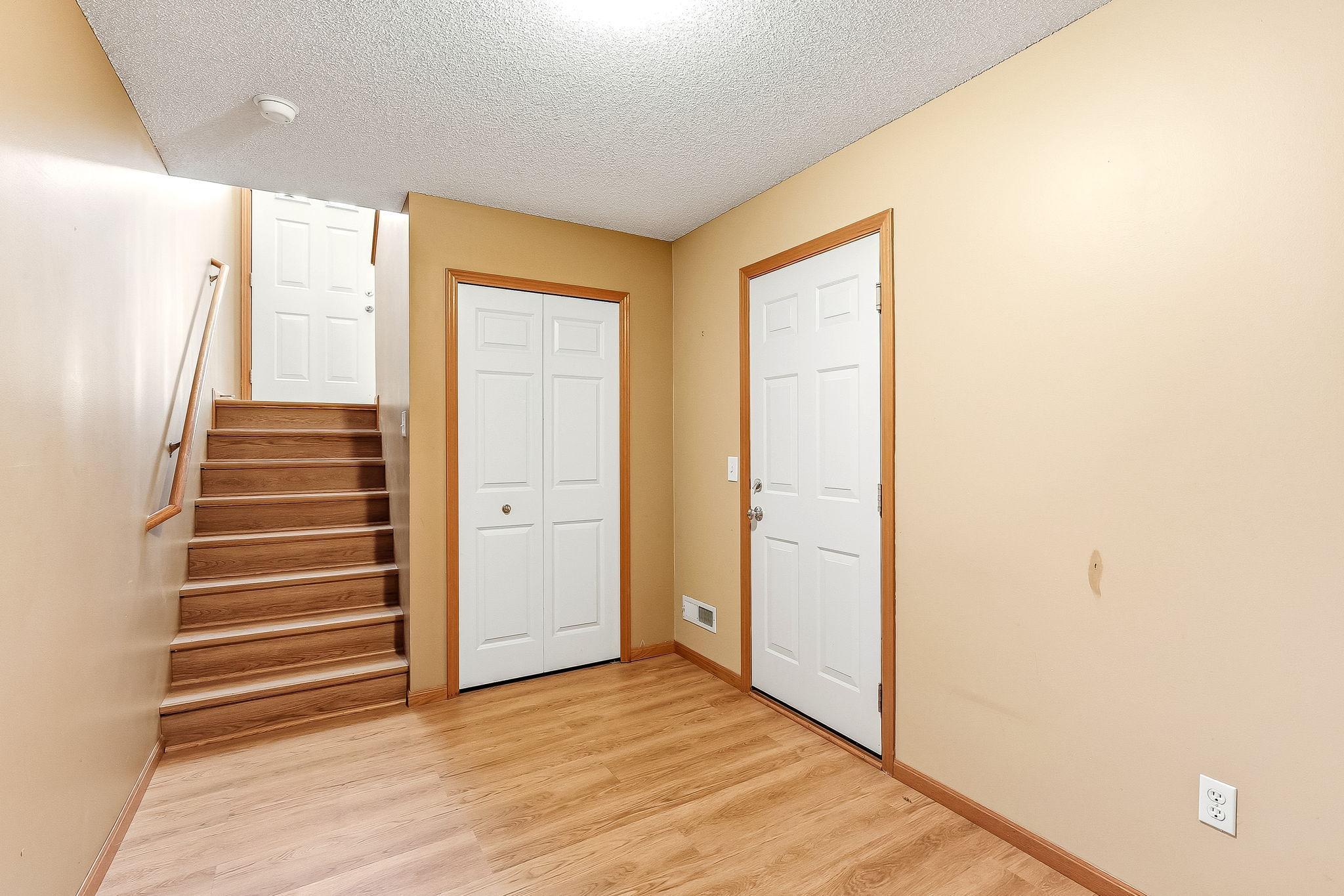 428 Willoughby Way W Property Photo 25