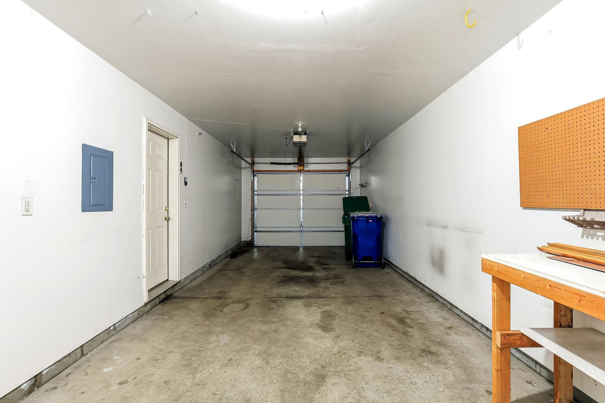 428 Willoughby Way W Property Photo 28