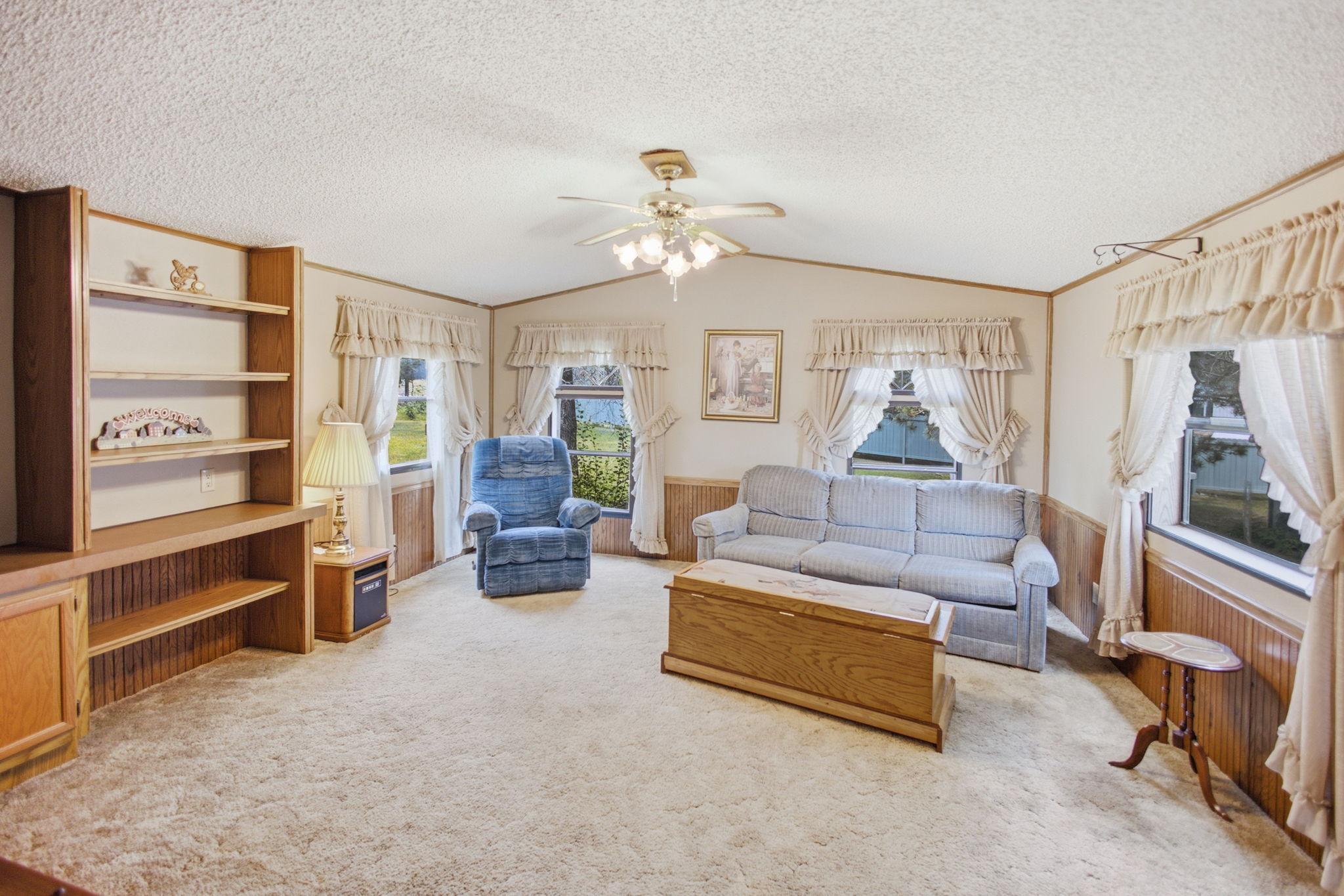 29015 Old 35 Road Property Photo 6