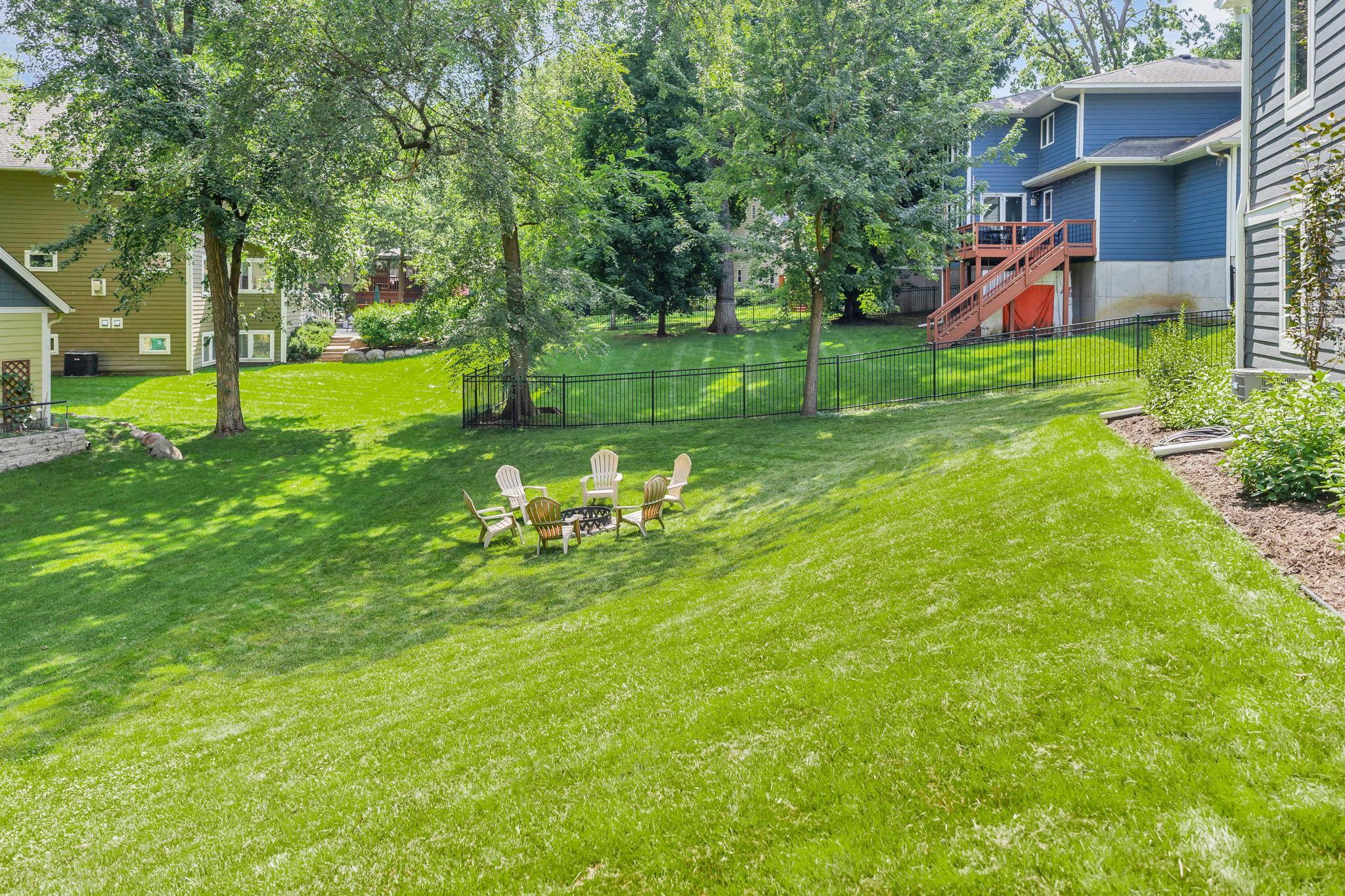 4213 Wooddale Avenue S Property Photo 12