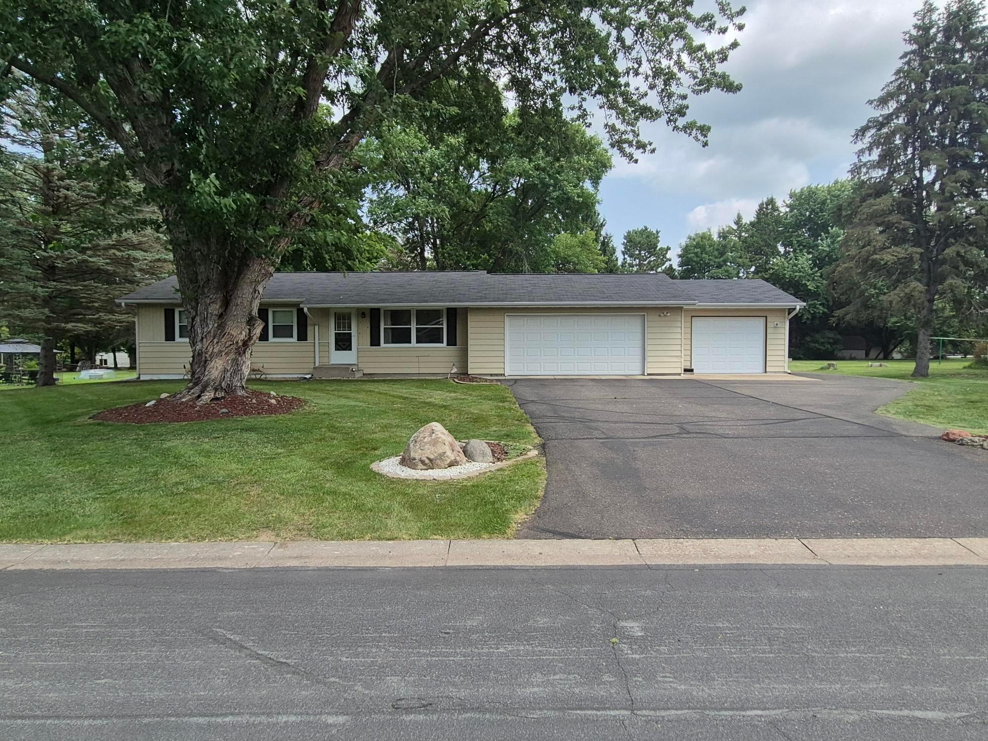 414 S Moody Road Property Photo 1