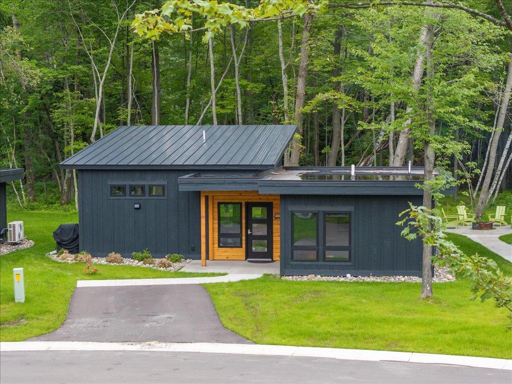 Quarterdeck Resort #405 9839 Adventure Way SW