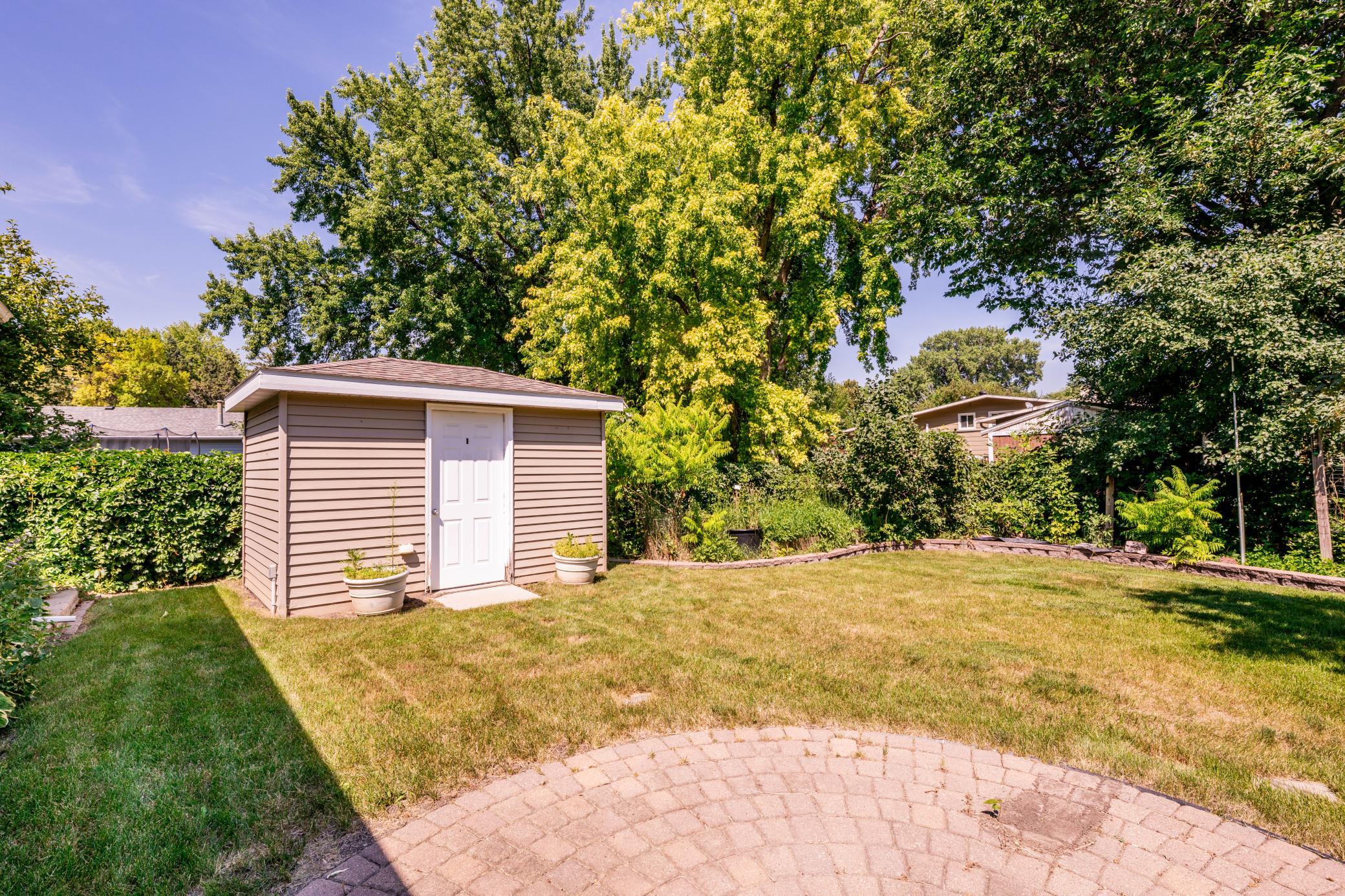 2474 W Country Club Drive S Property Photo 7
