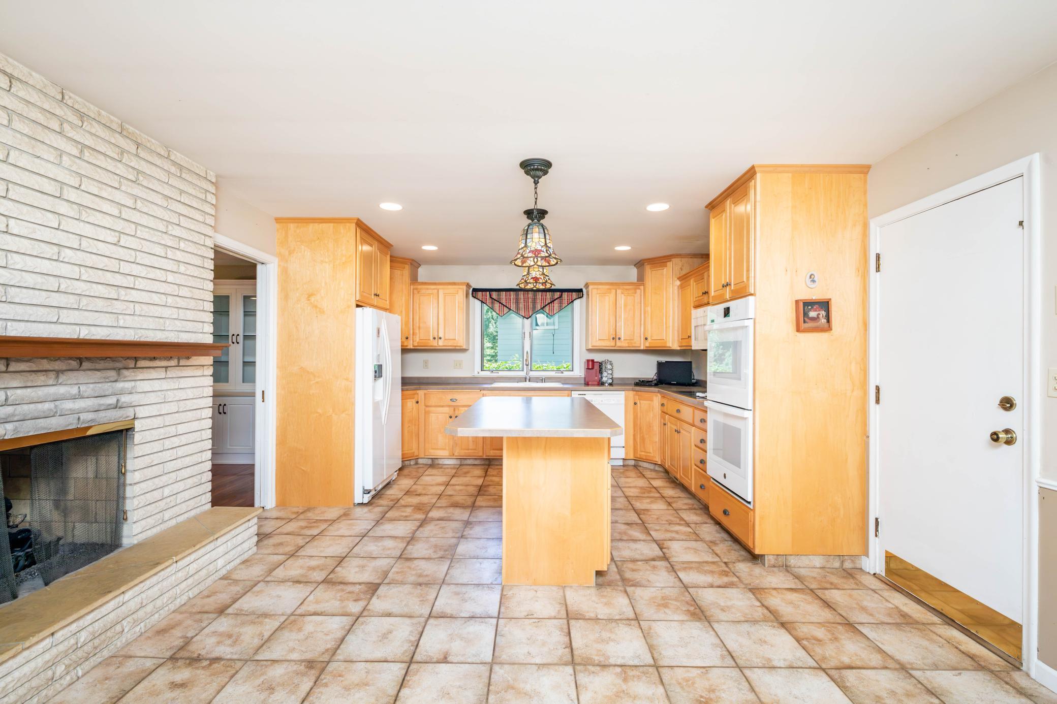 2474 W Country Club Drive S Property Photo 10
