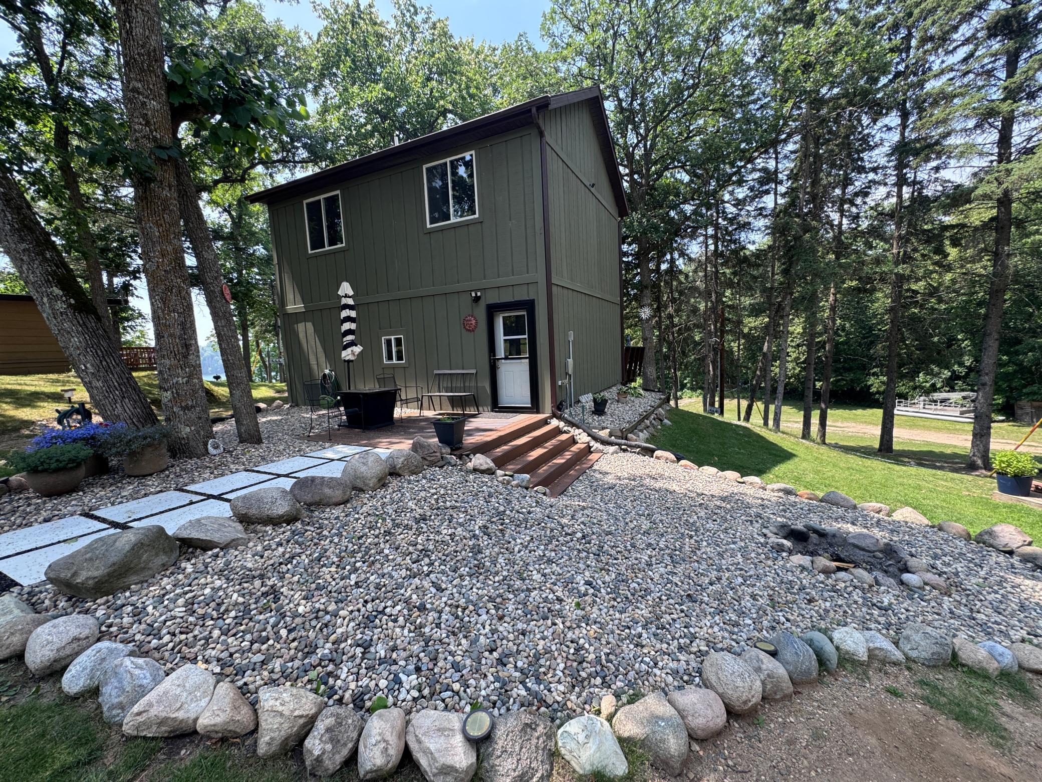 31488 E Round Lake Road Property Photo 2