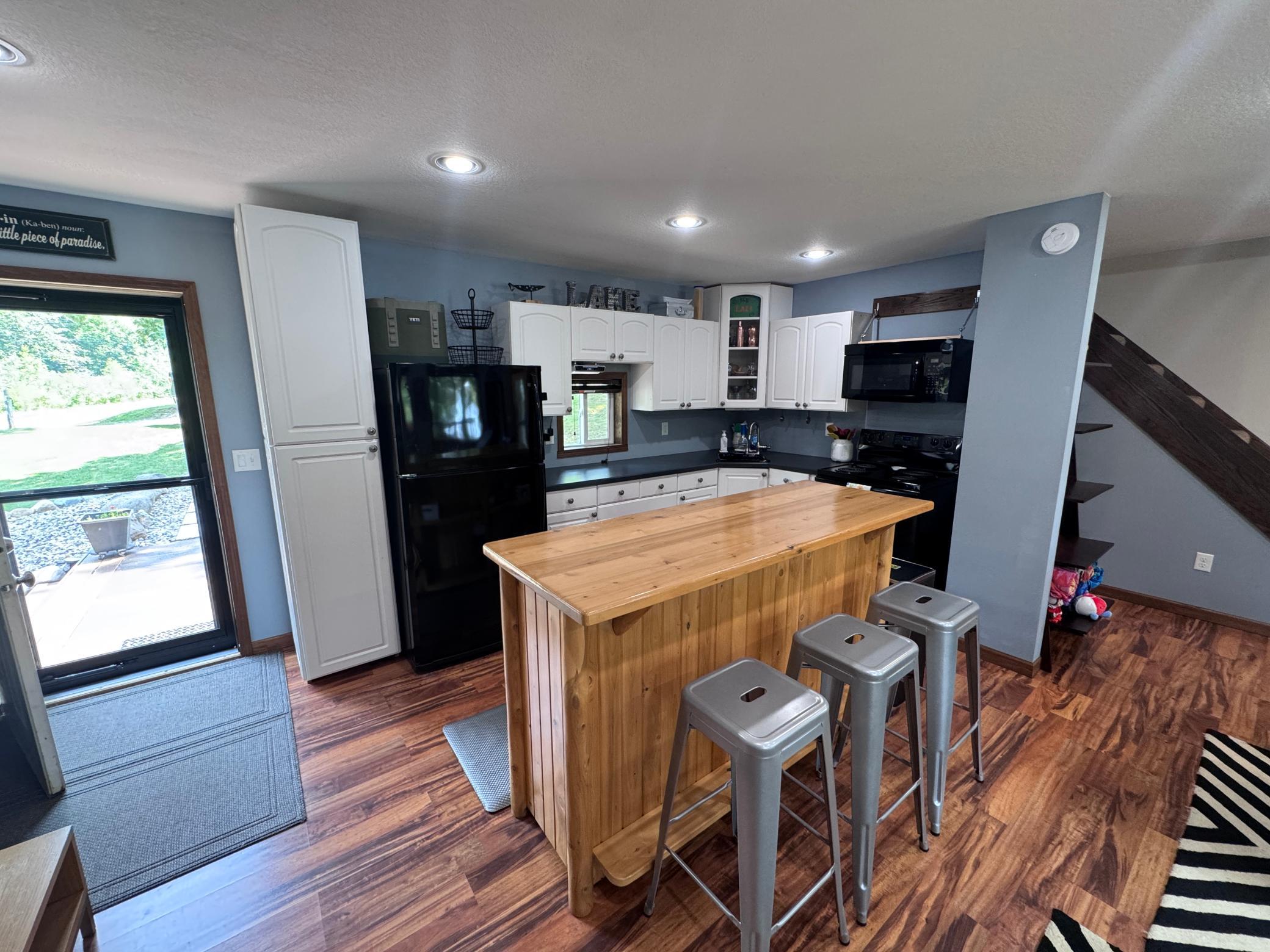 31488 E Round Lake Road Property Photo 6