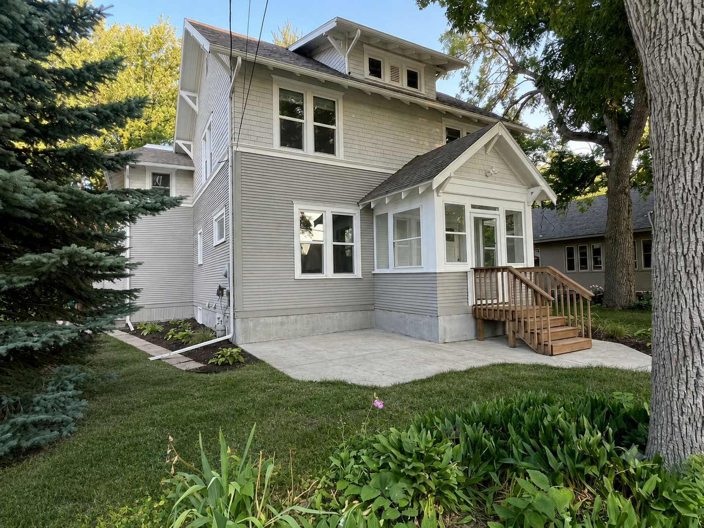 711 Clausen Avenue Property Photo 1
