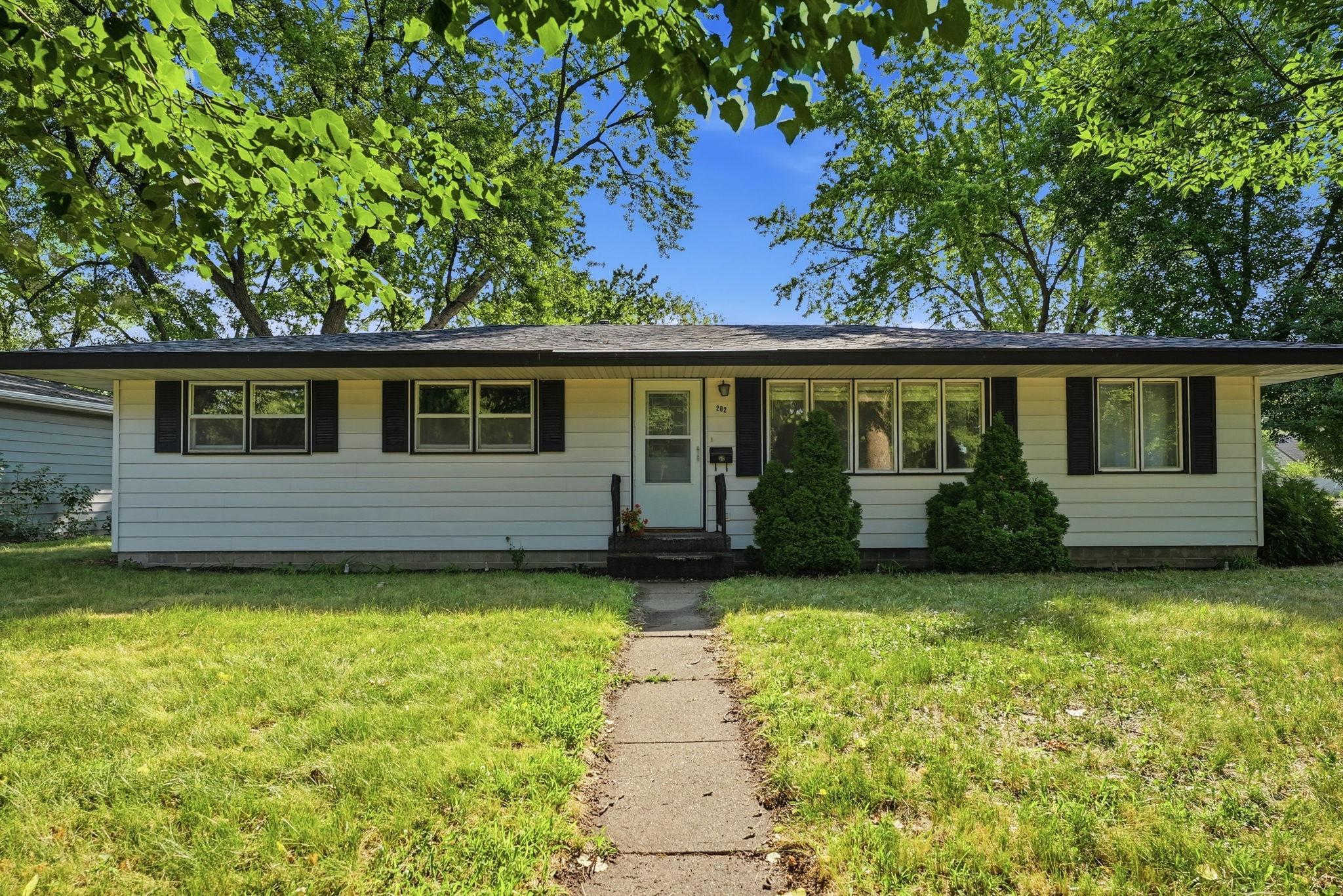 202 34th Avenue N Property Photo 1