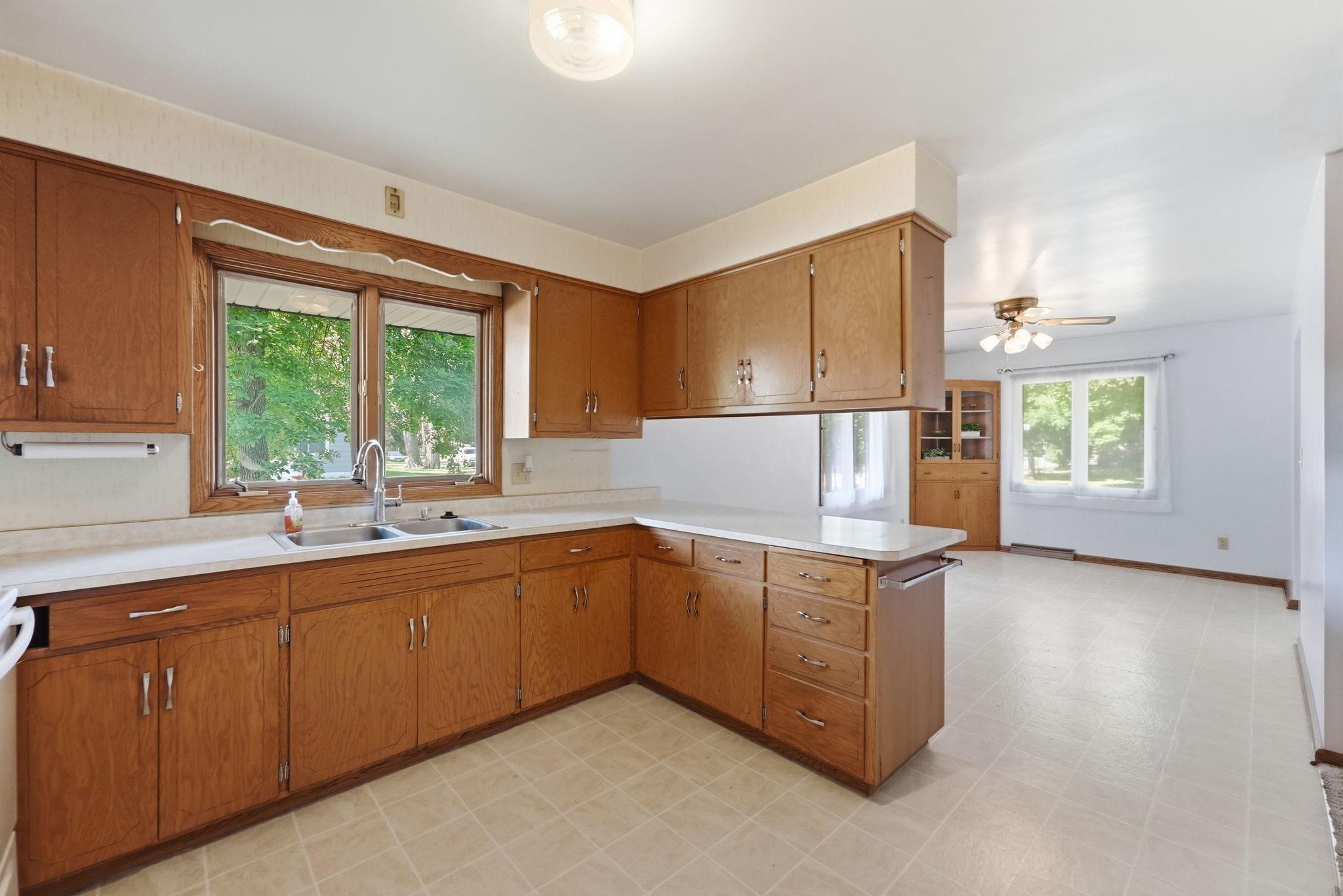 202 34th Avenue N Property Photo 5