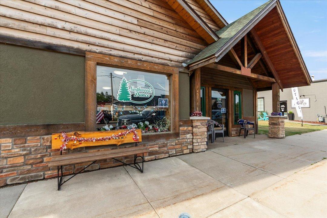 4407 Main Street