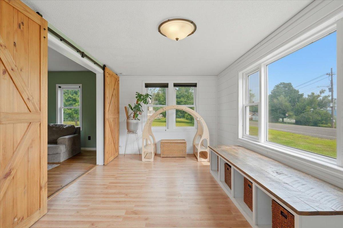 825 1st Avenue Property Photo 3