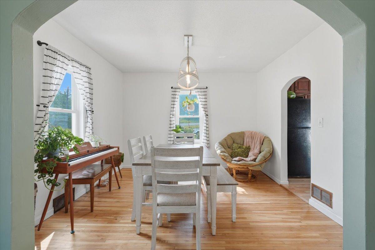 825 1st Avenue Property Photo 10