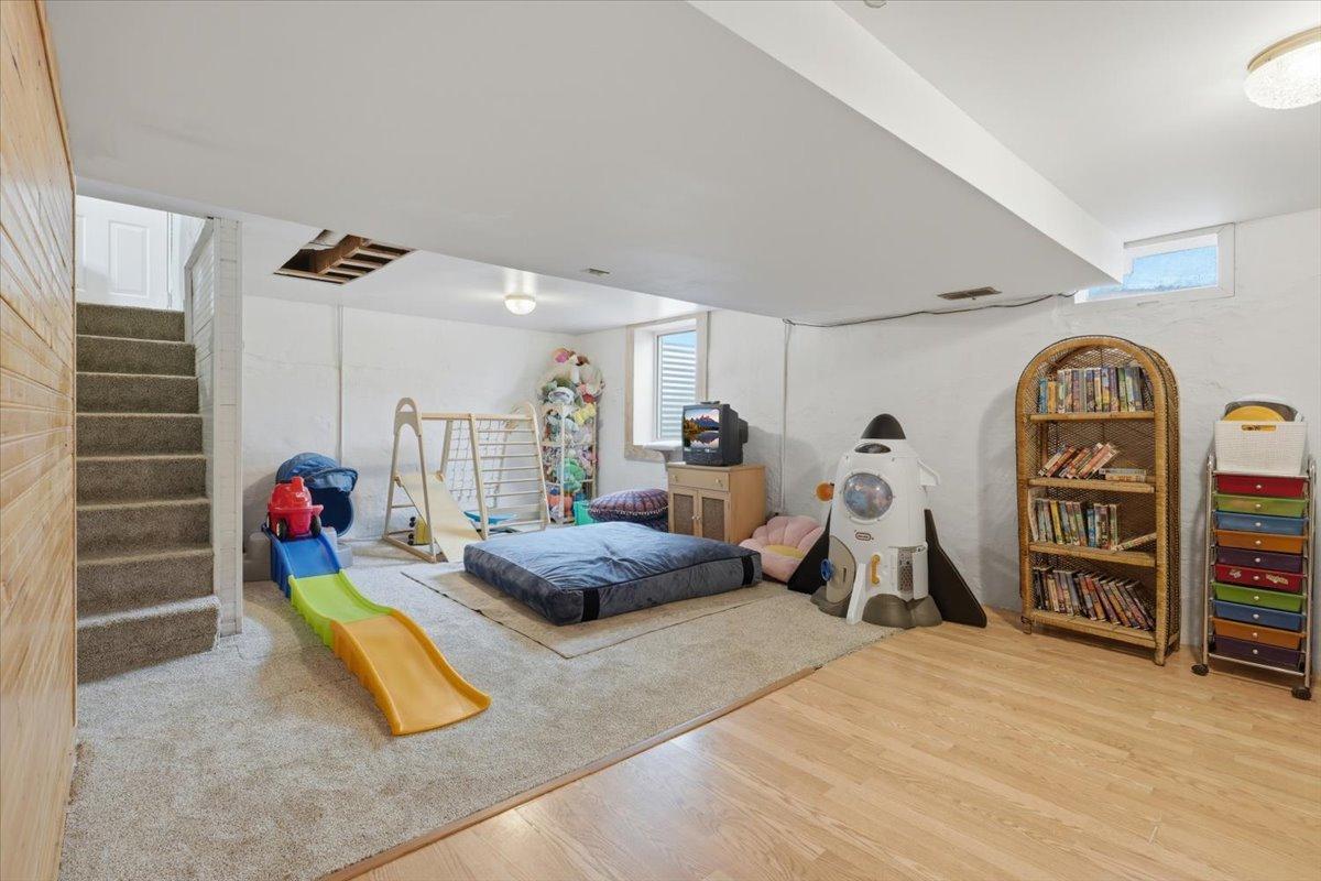 825 1st Avenue Property Photo 17