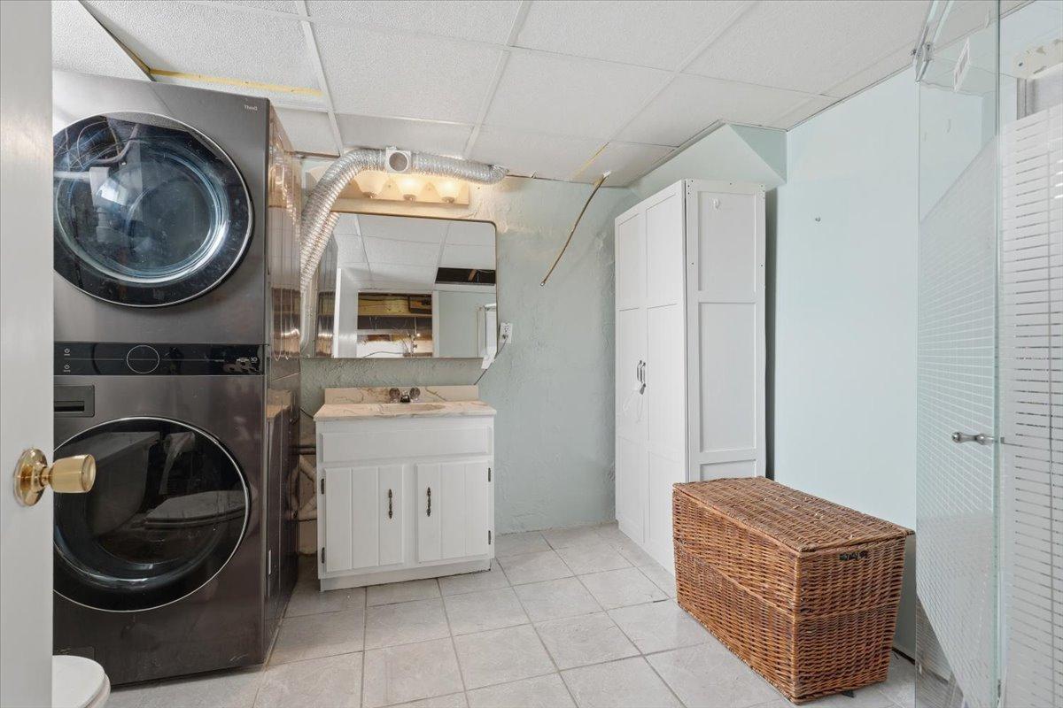 825 1st Avenue Property Photo 19