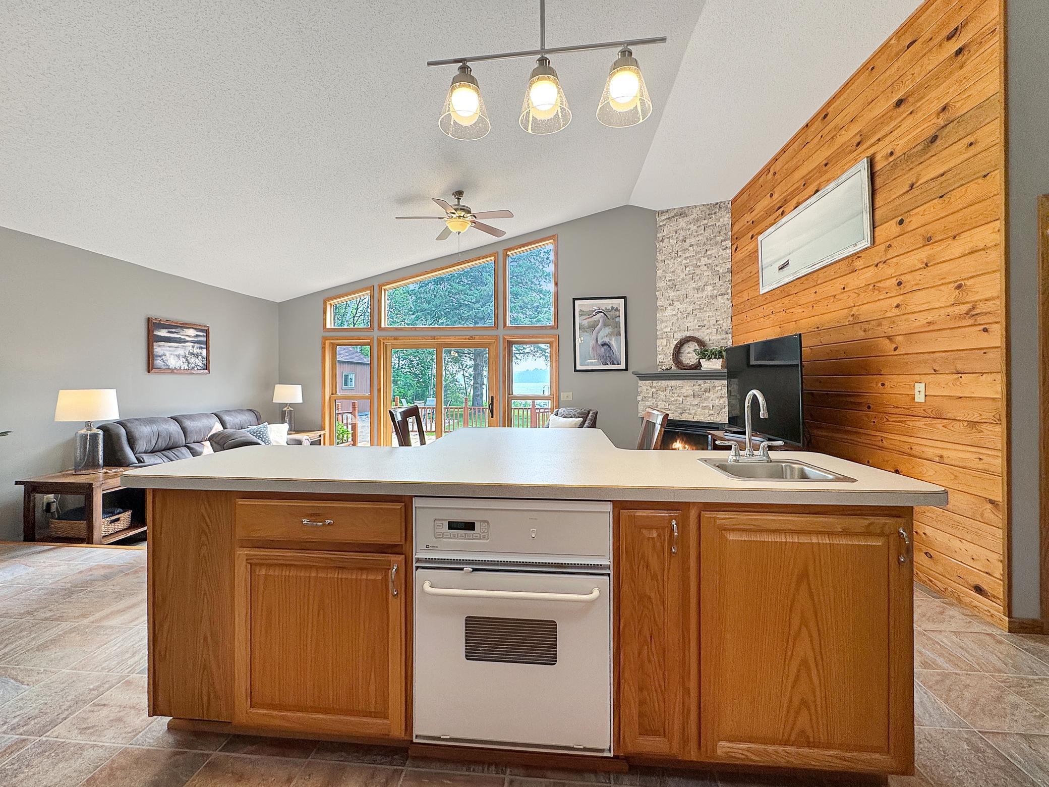 16960 Skyview Drive Nw Property Photo 14