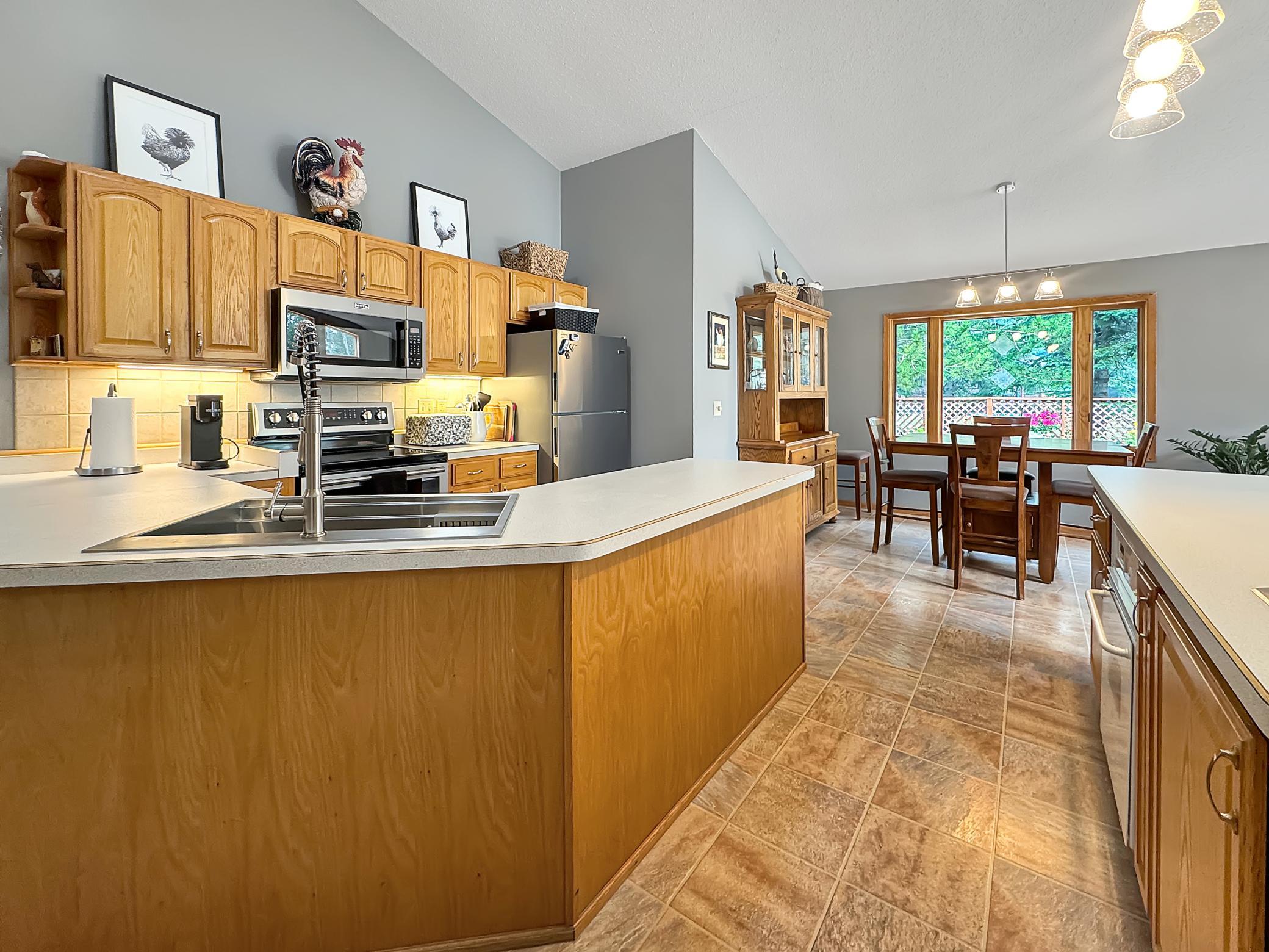 16960 Skyview Drive Nw Property Photo 17