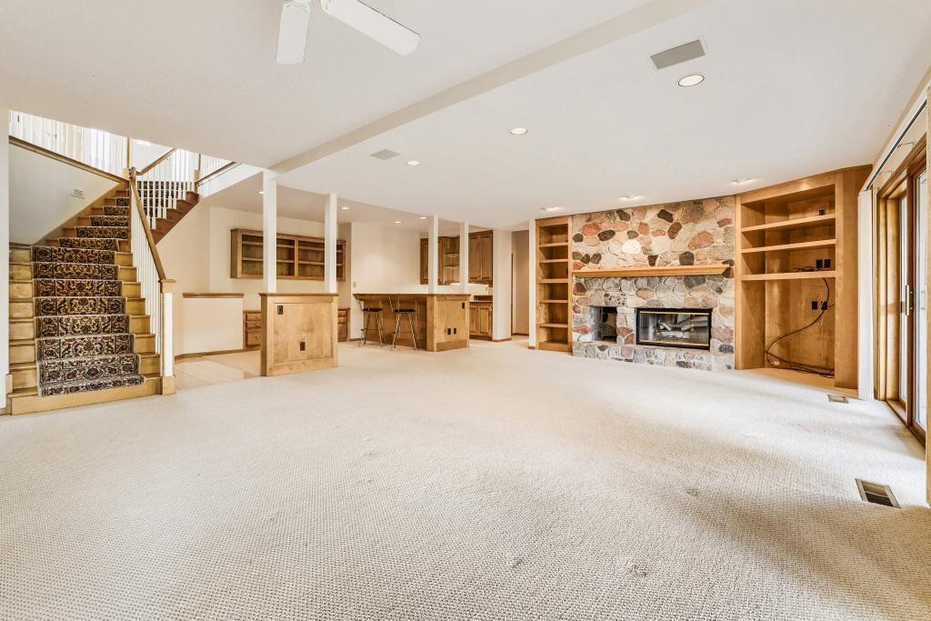 7170 Kenmare Drive Property Photo 40