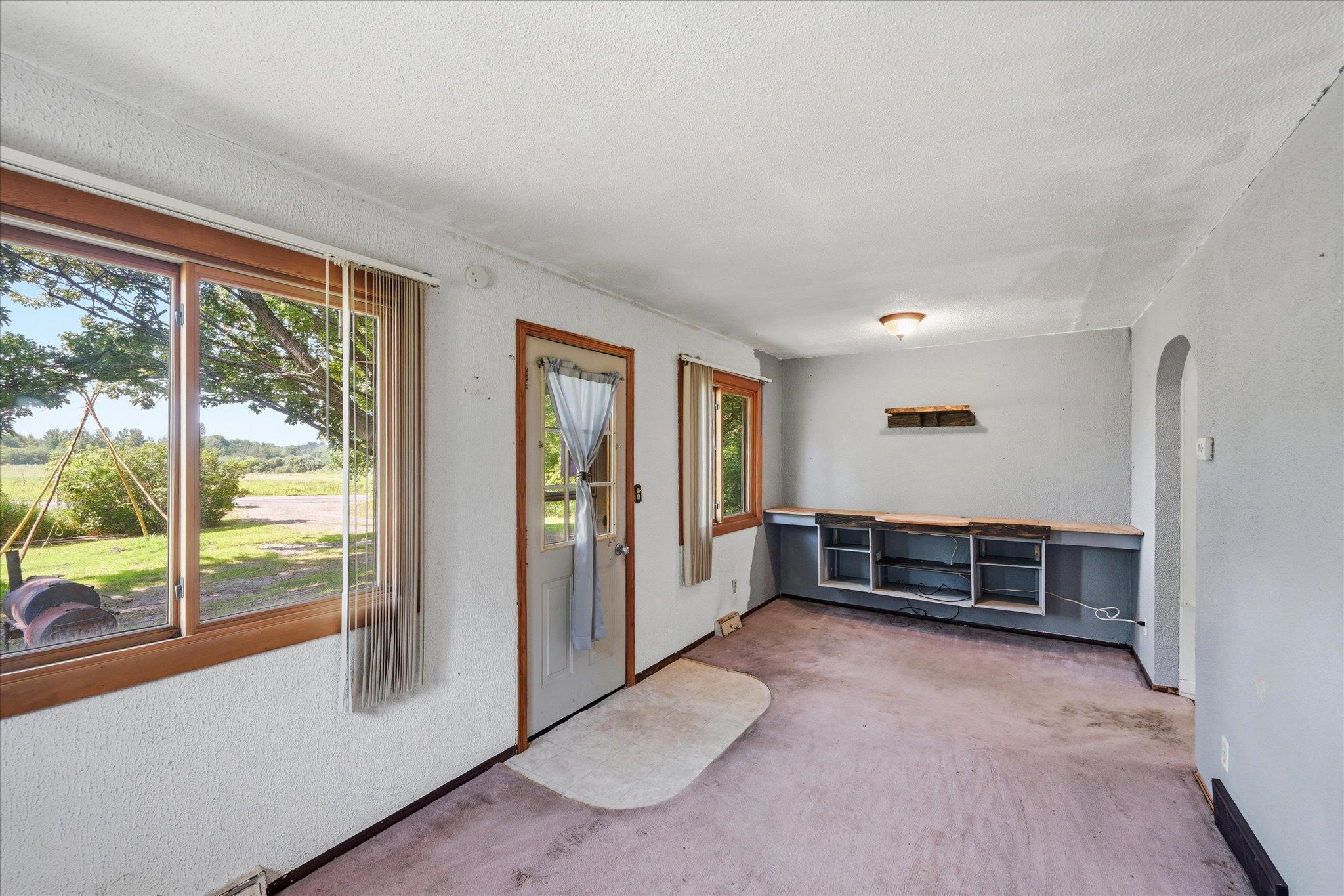 12212 283rd Avenue Property Photo 4
